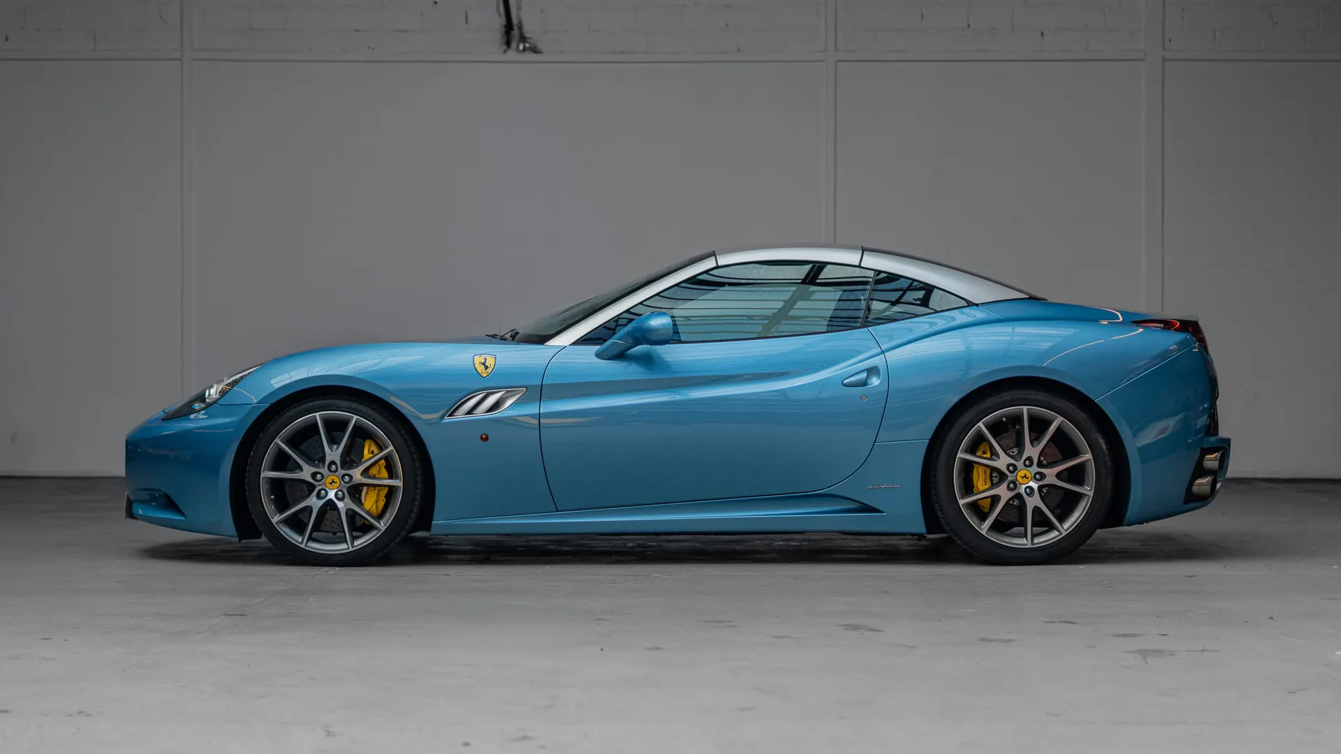 Ferrari California — photo 5