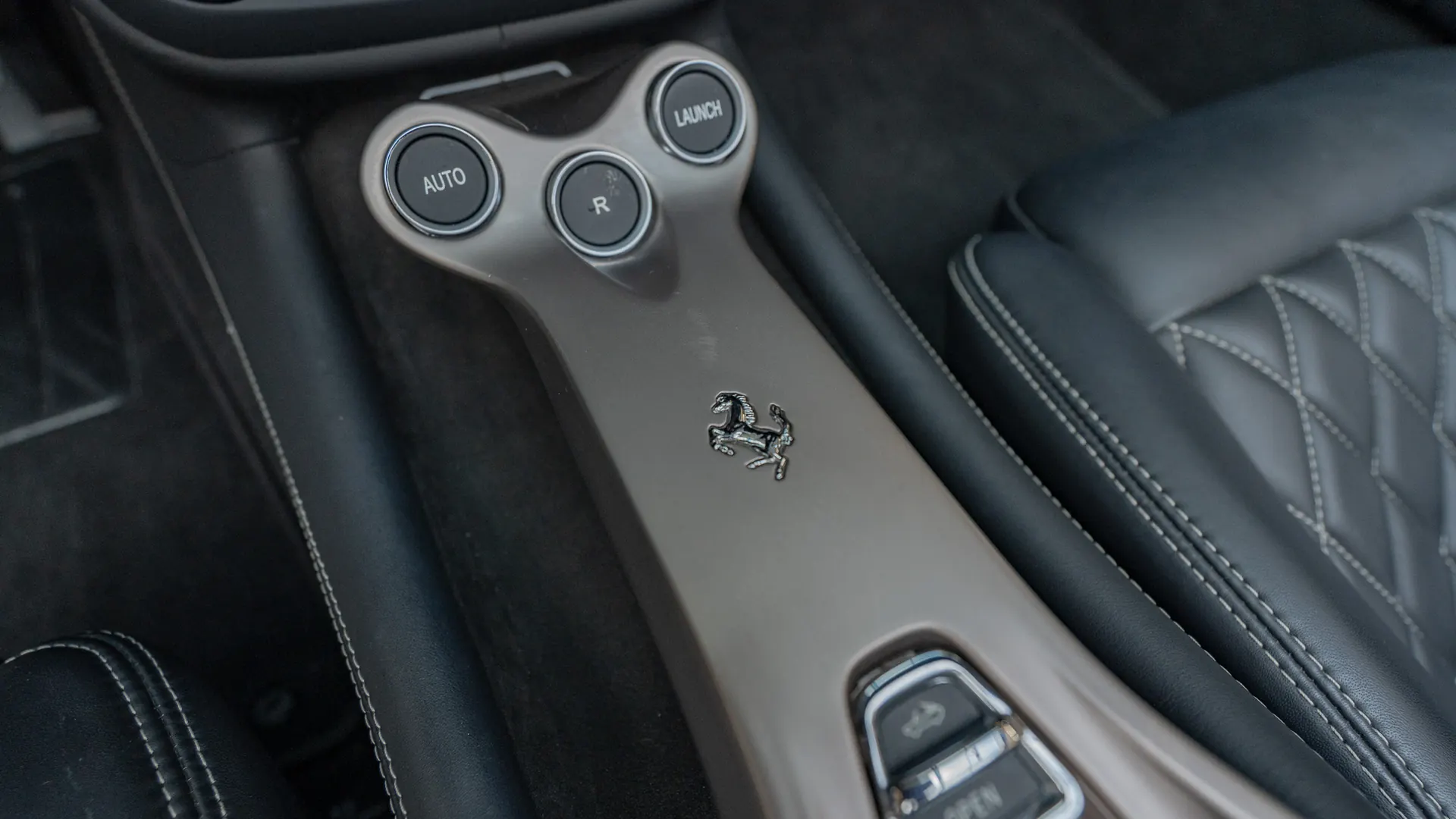 Ferrari California — photo 23