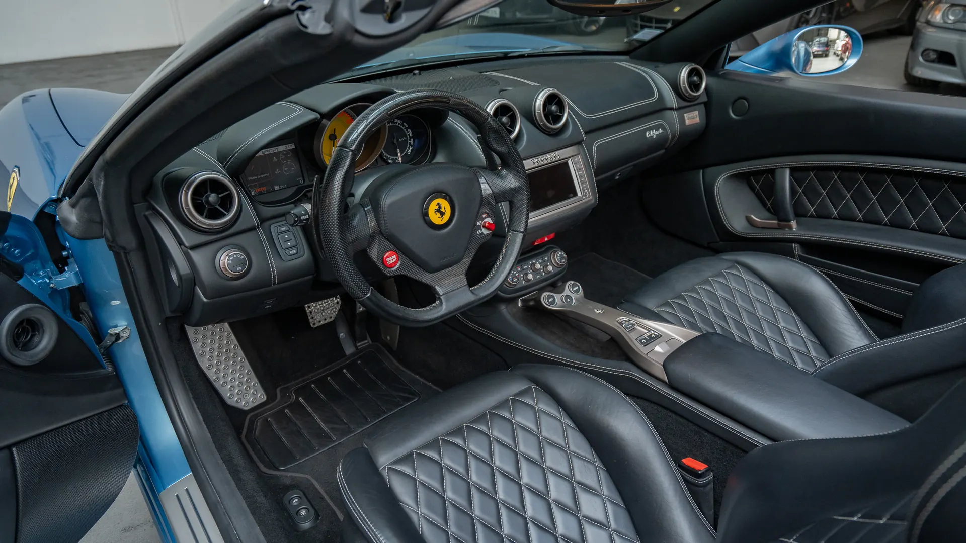 Ferrari California — photo 9