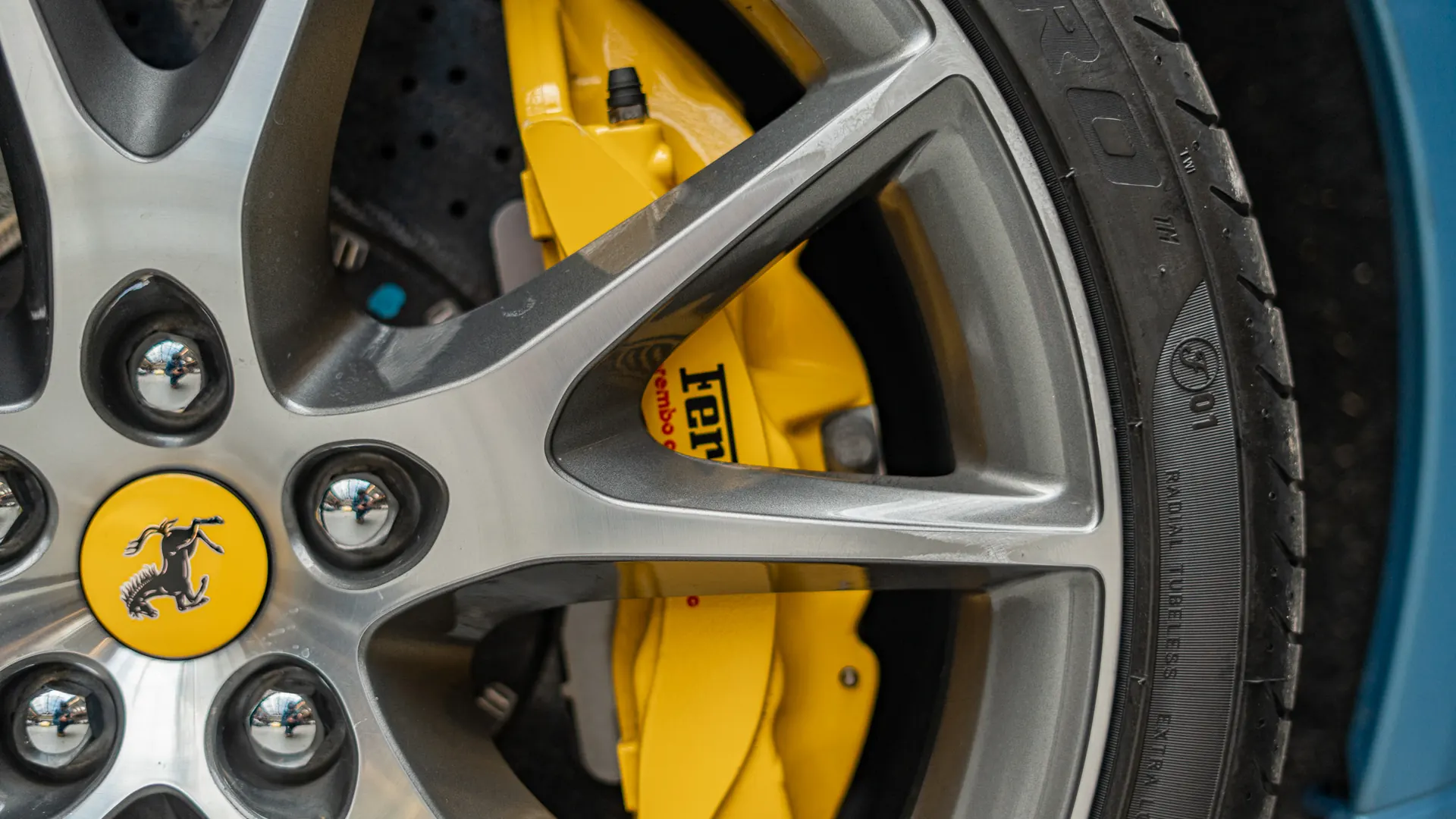 Ferrari California — photo 37