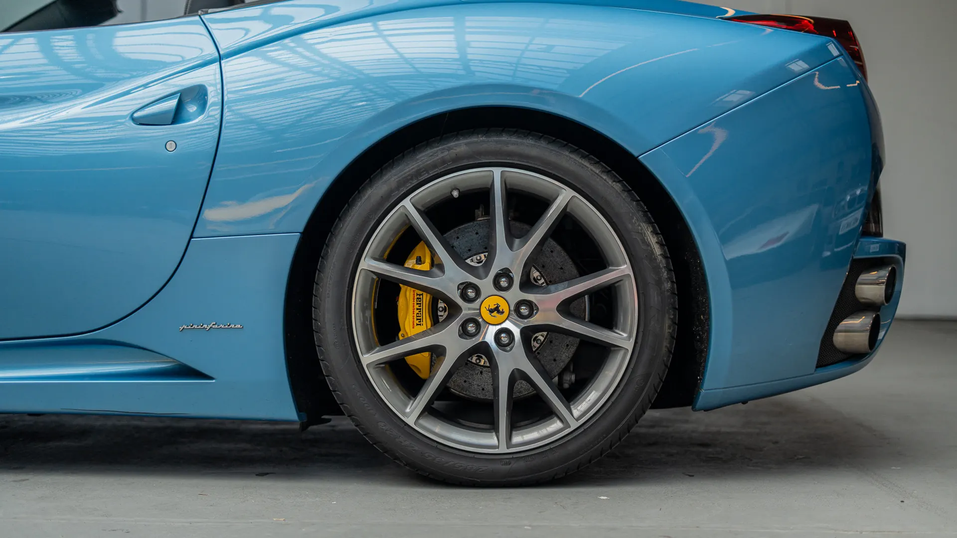 Ferrari California — photo 8