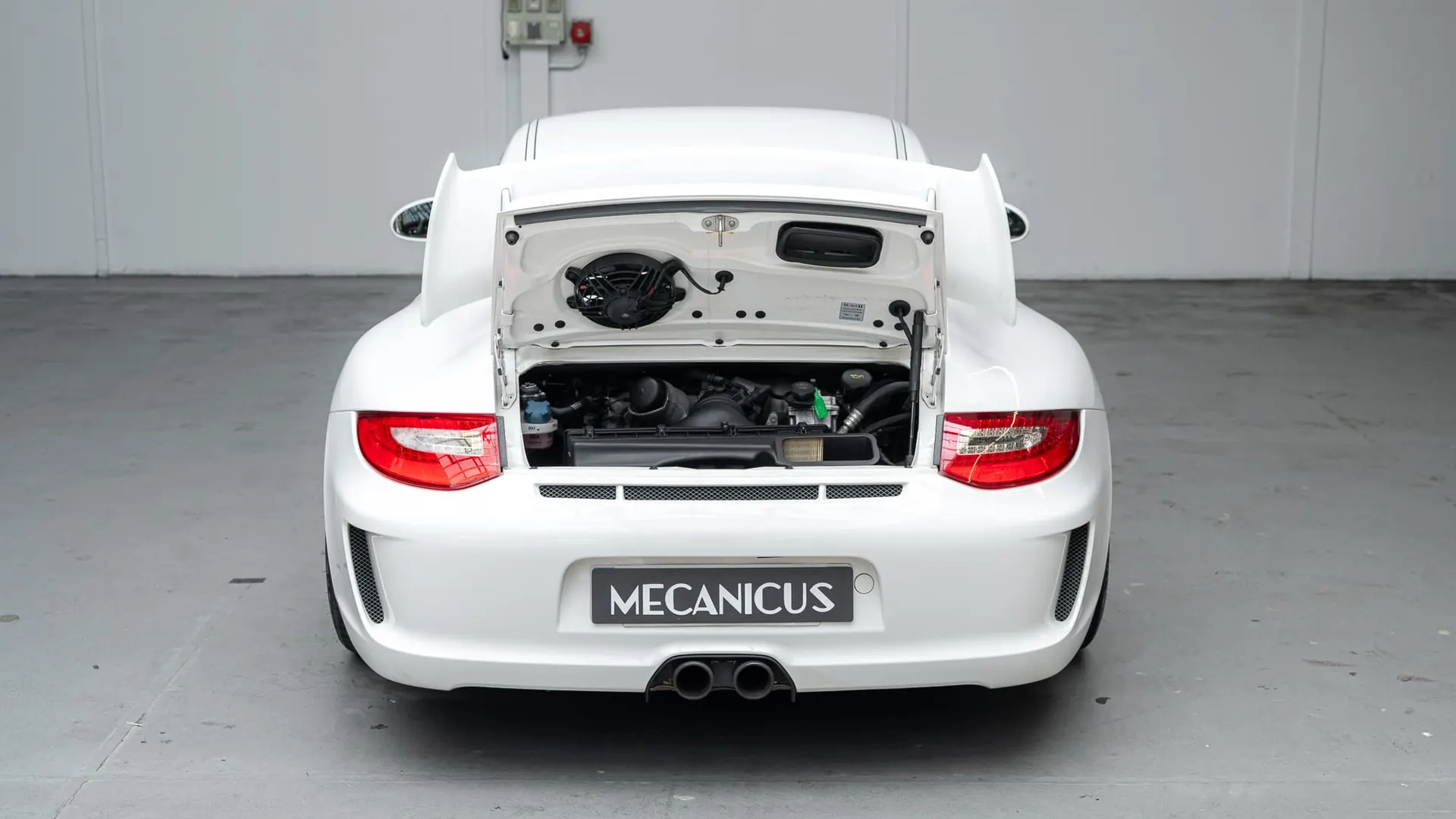 Porsche 911 — photo 34