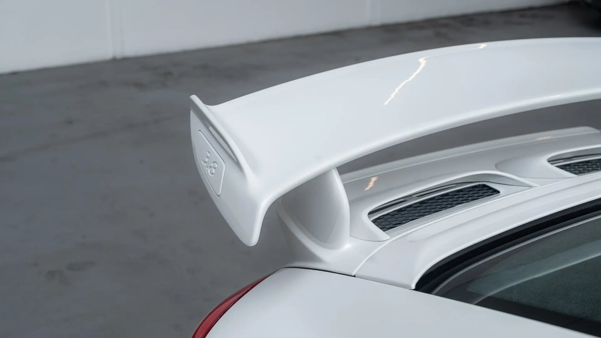 Porsche 911 — photo 32
