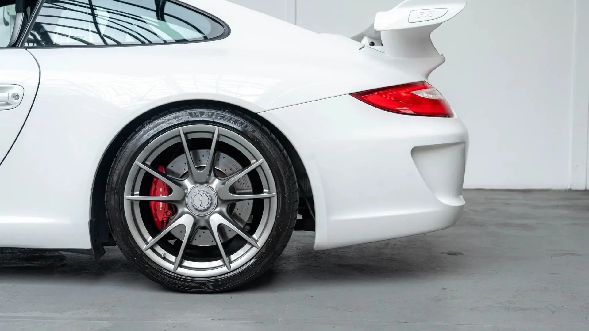 Porsche 911 — photo 7