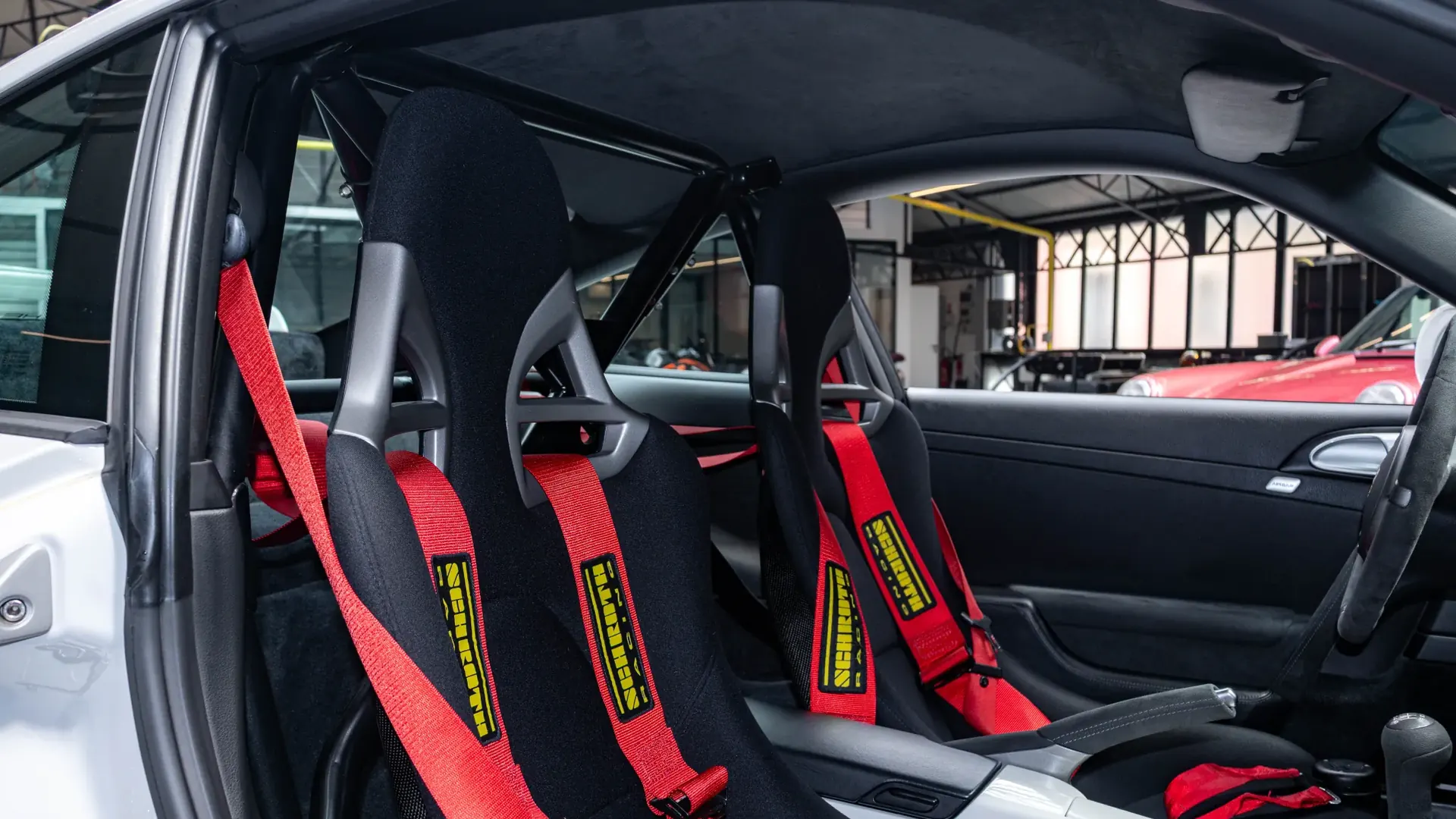 Porsche 911 — photo 15