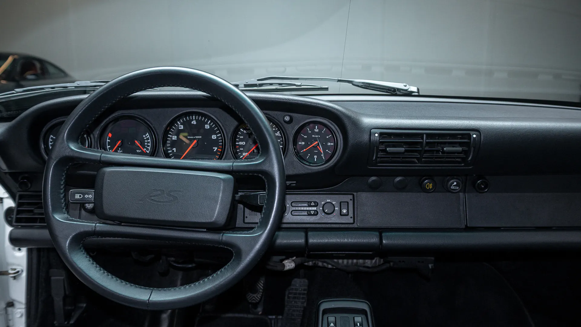 Porsche 964 — photo 13