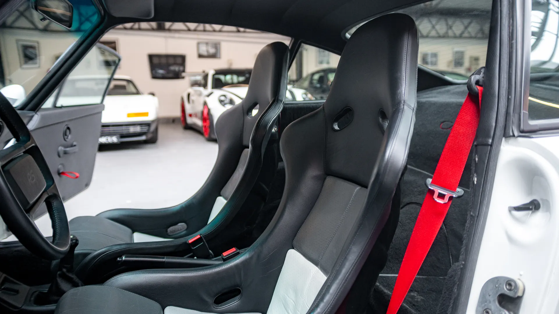 Porsche 964 — photo 19