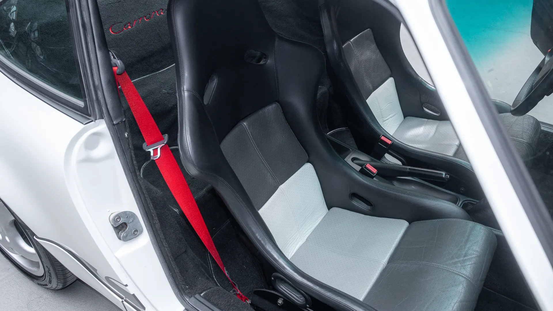 Porsche 964 — photo 18