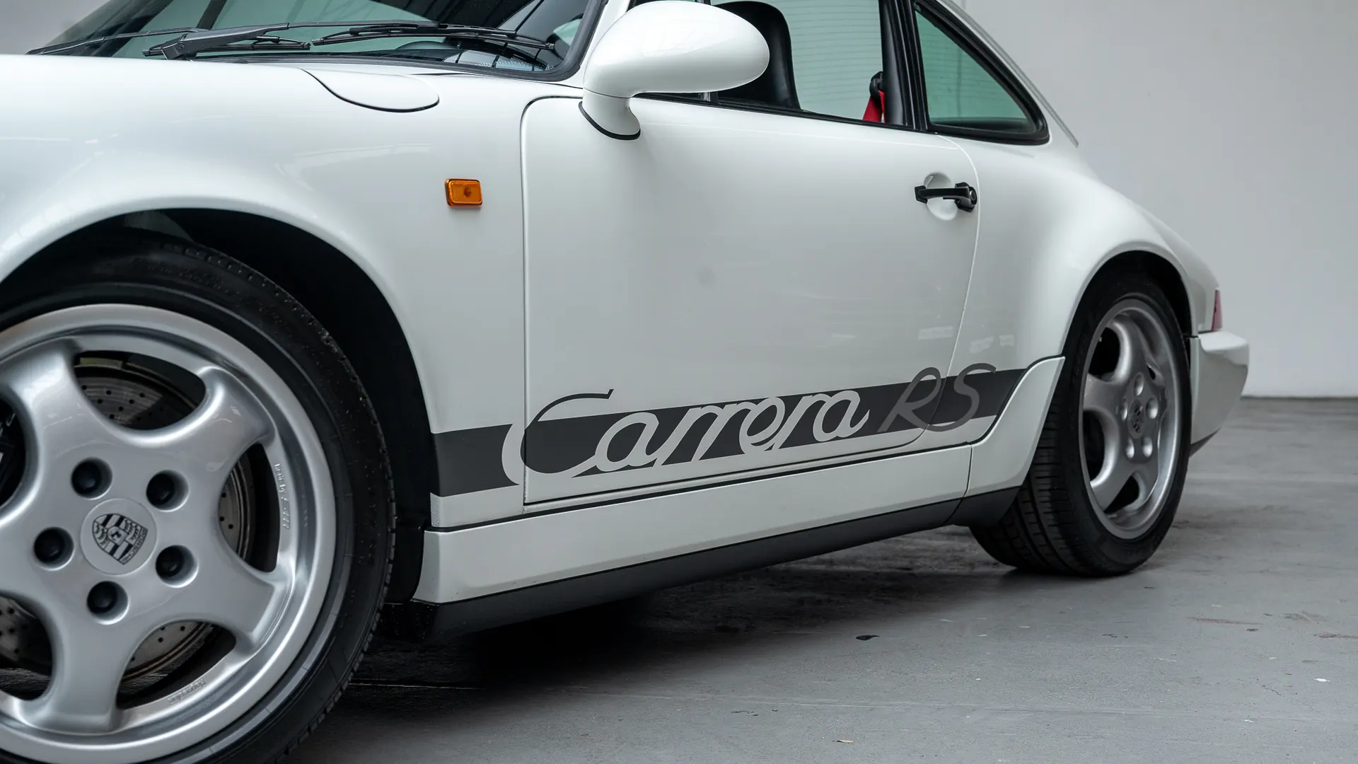 Porsche 964 — photo 26