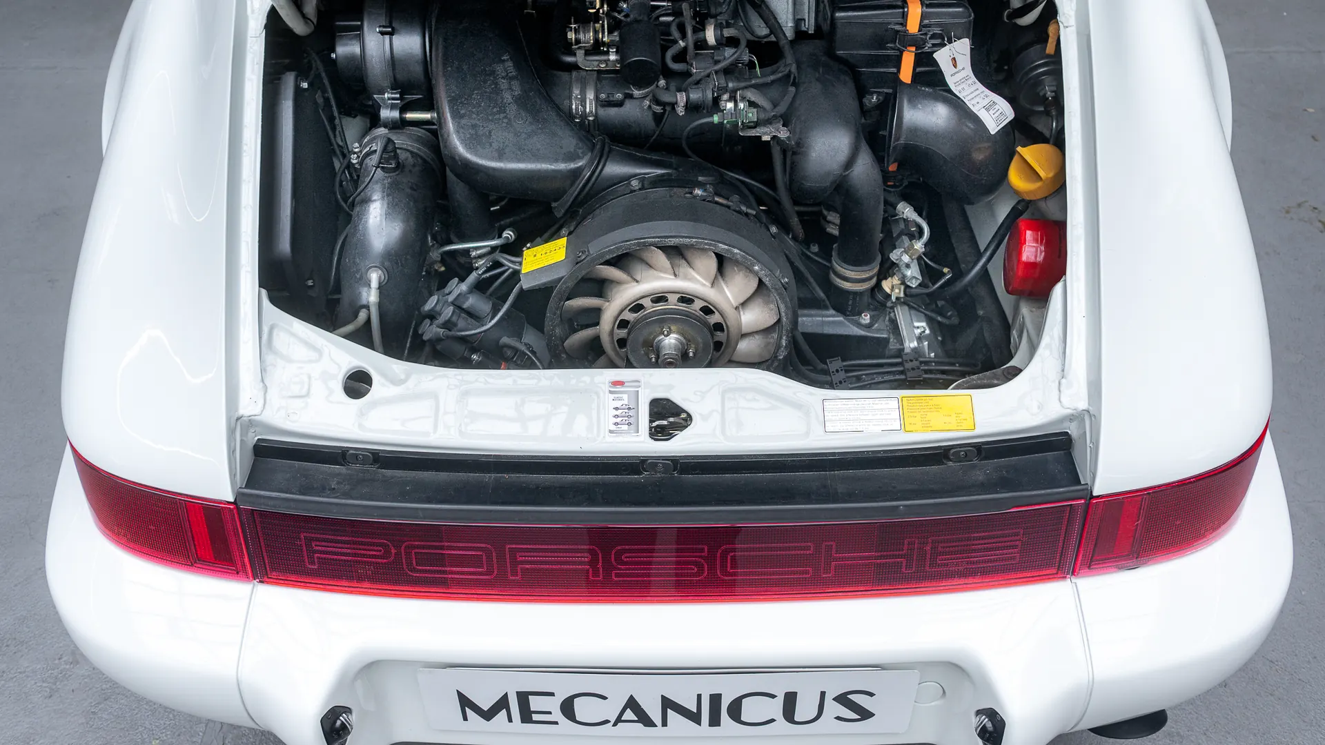Porsche 964 — photo 28