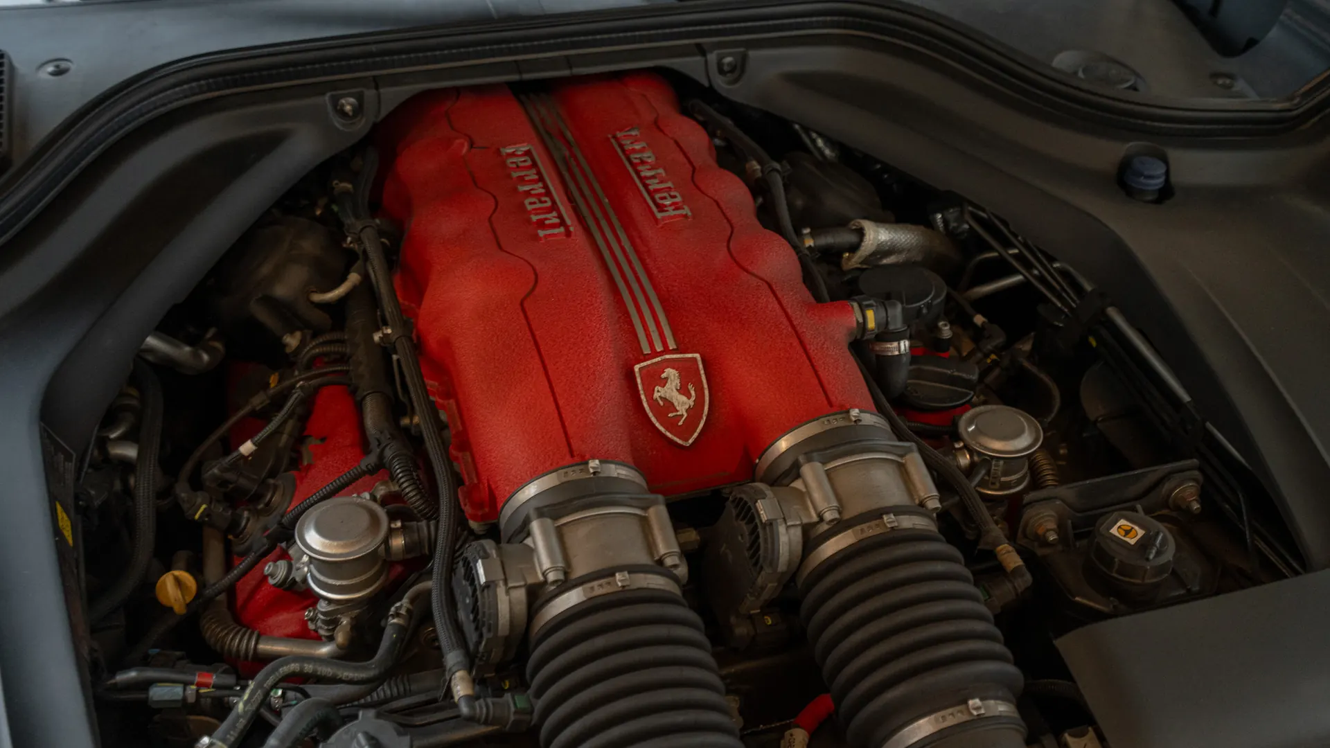 Ferrari California — photo 33
