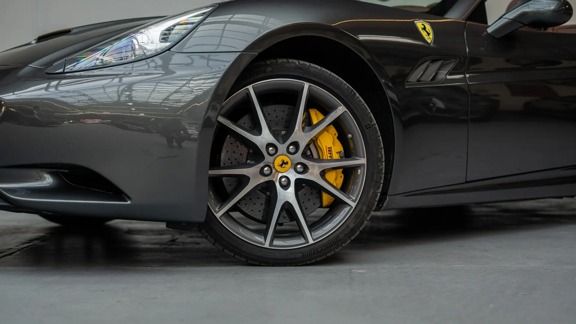 Ferrari California — photo 26