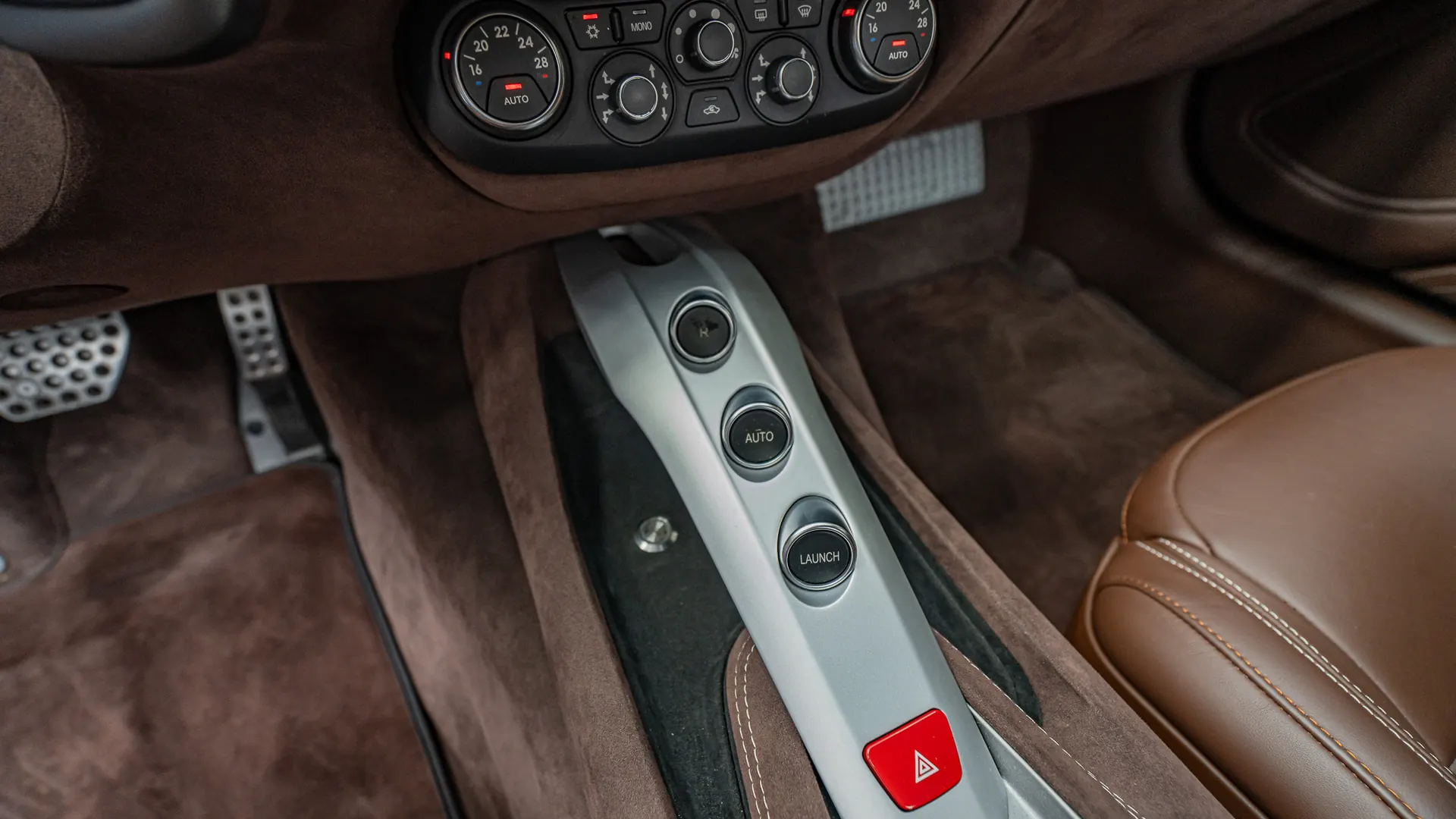 Ferrari F12 — photo 25