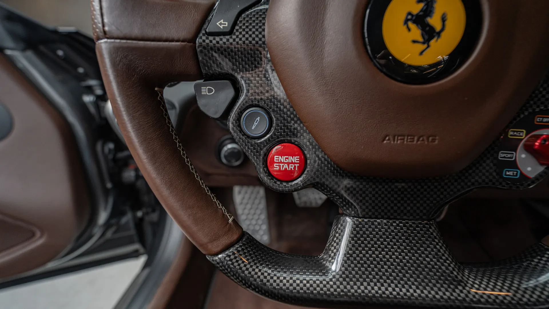 Ferrari F12 — photo 17