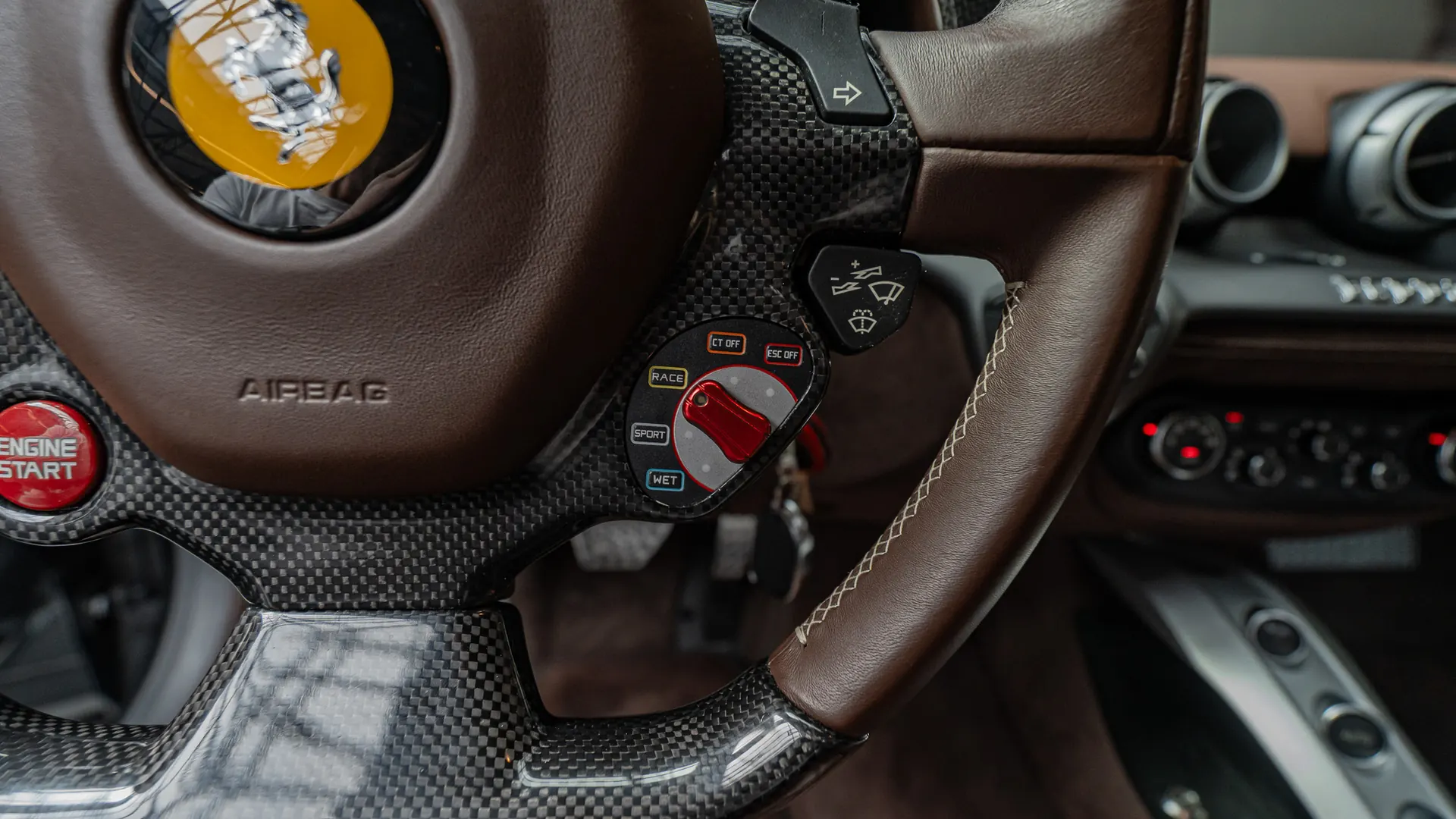 Ferrari F12 — photo 18