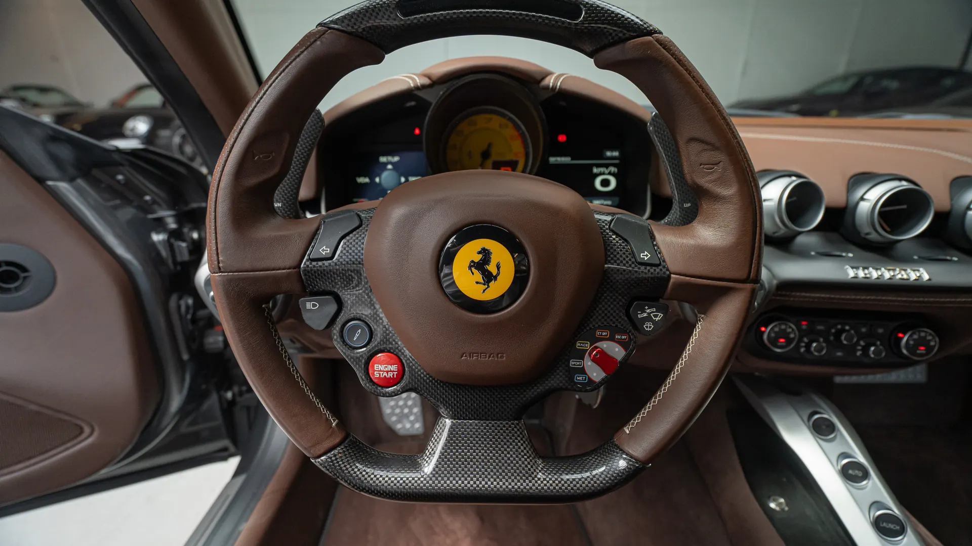Ferrari F12 — photo 15