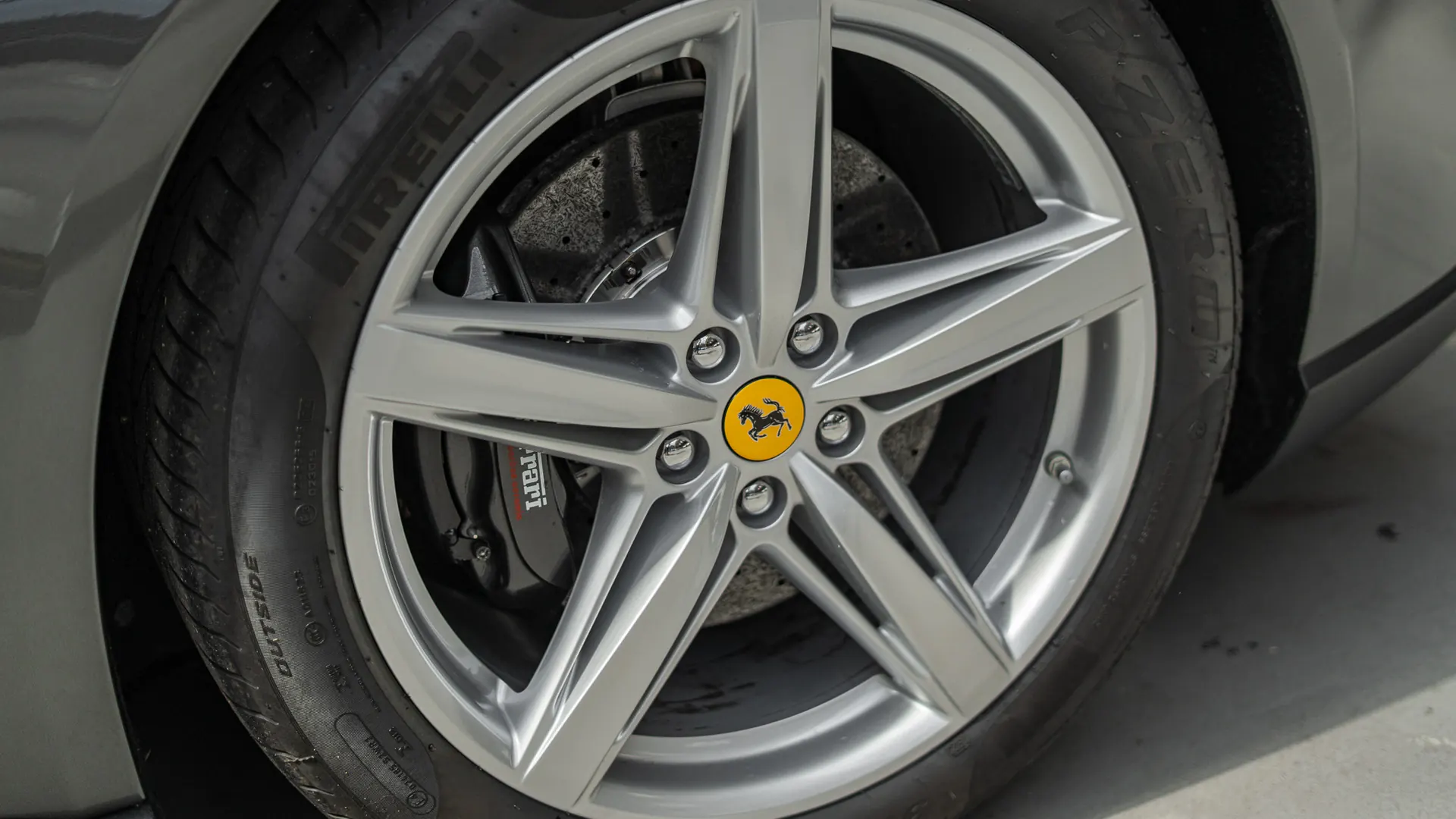Ferrari F12 — photo 42