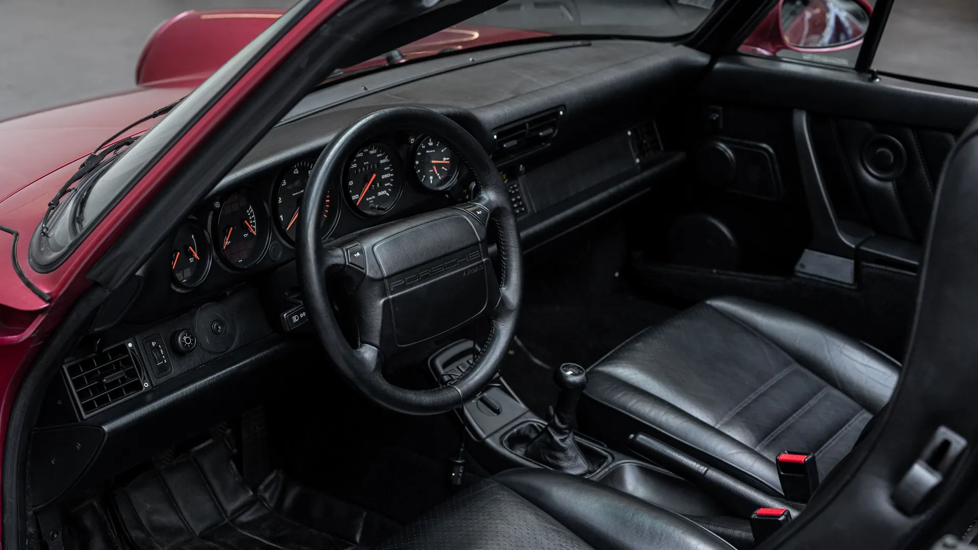 Porsche 911 — photo 15