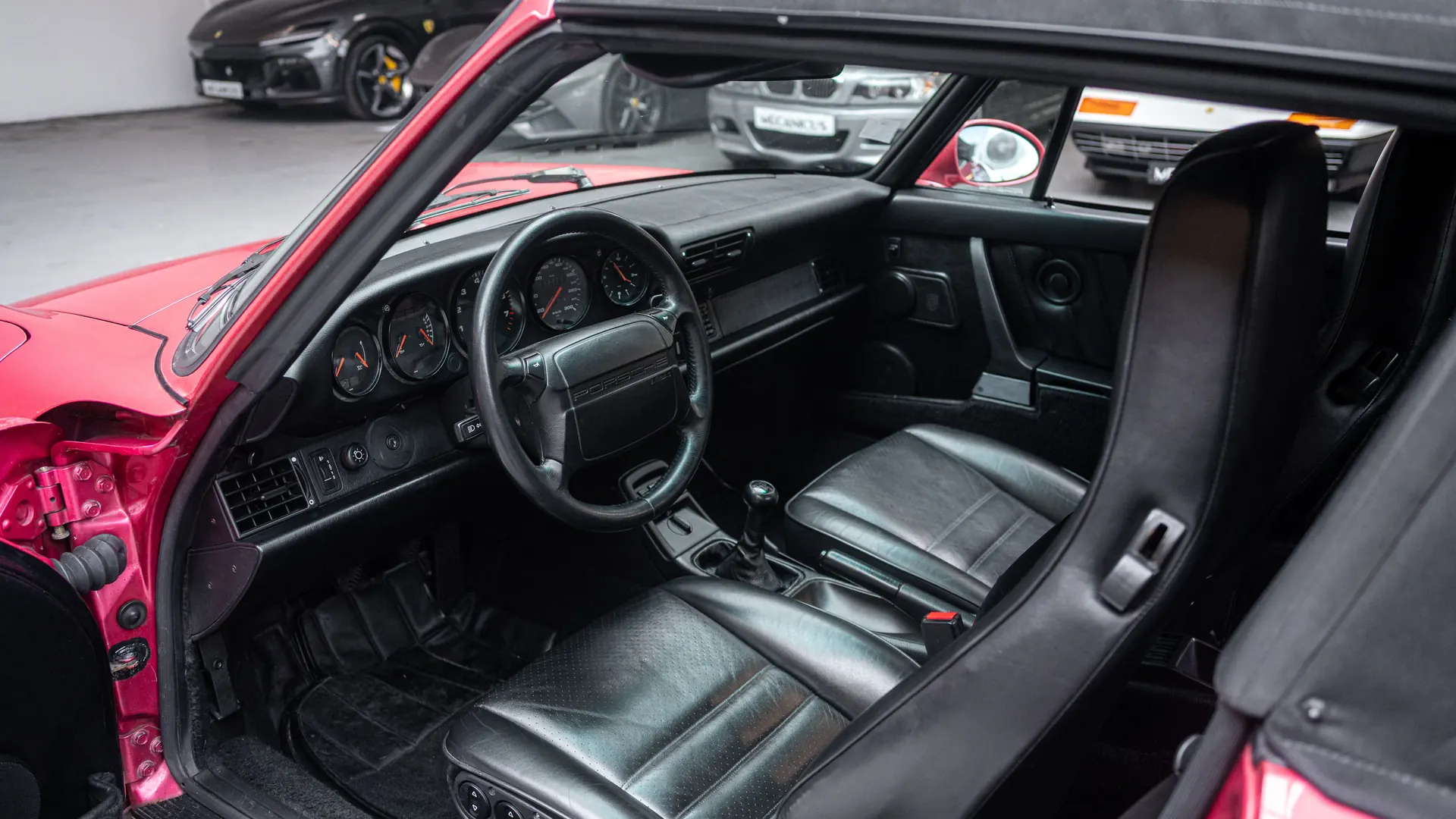 Porsche 911 — photo 11