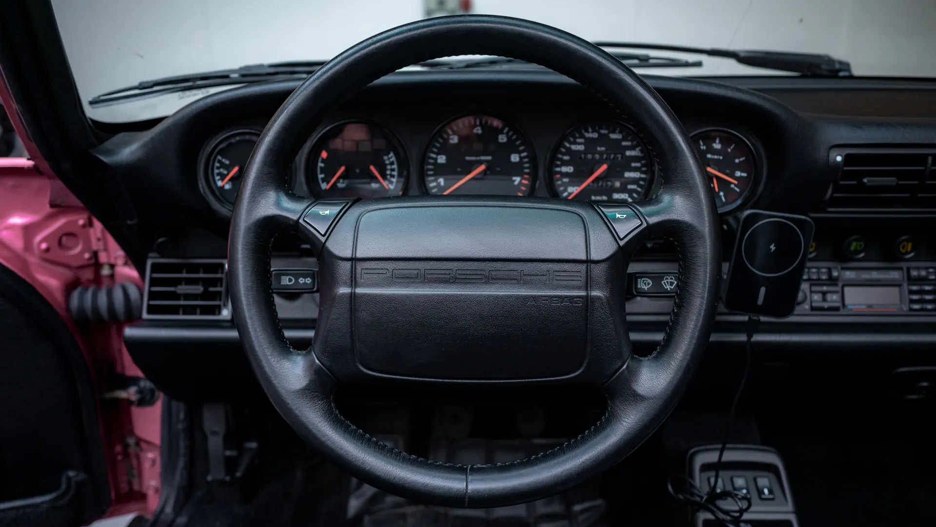 Porsche 911 — photo 18
