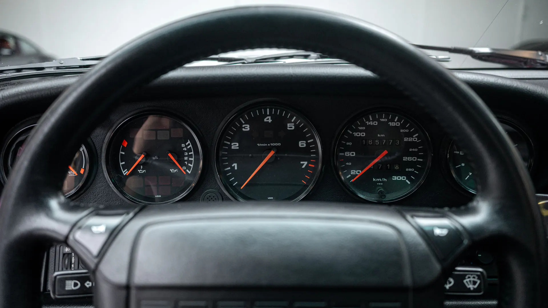 Porsche 911 — photo 20