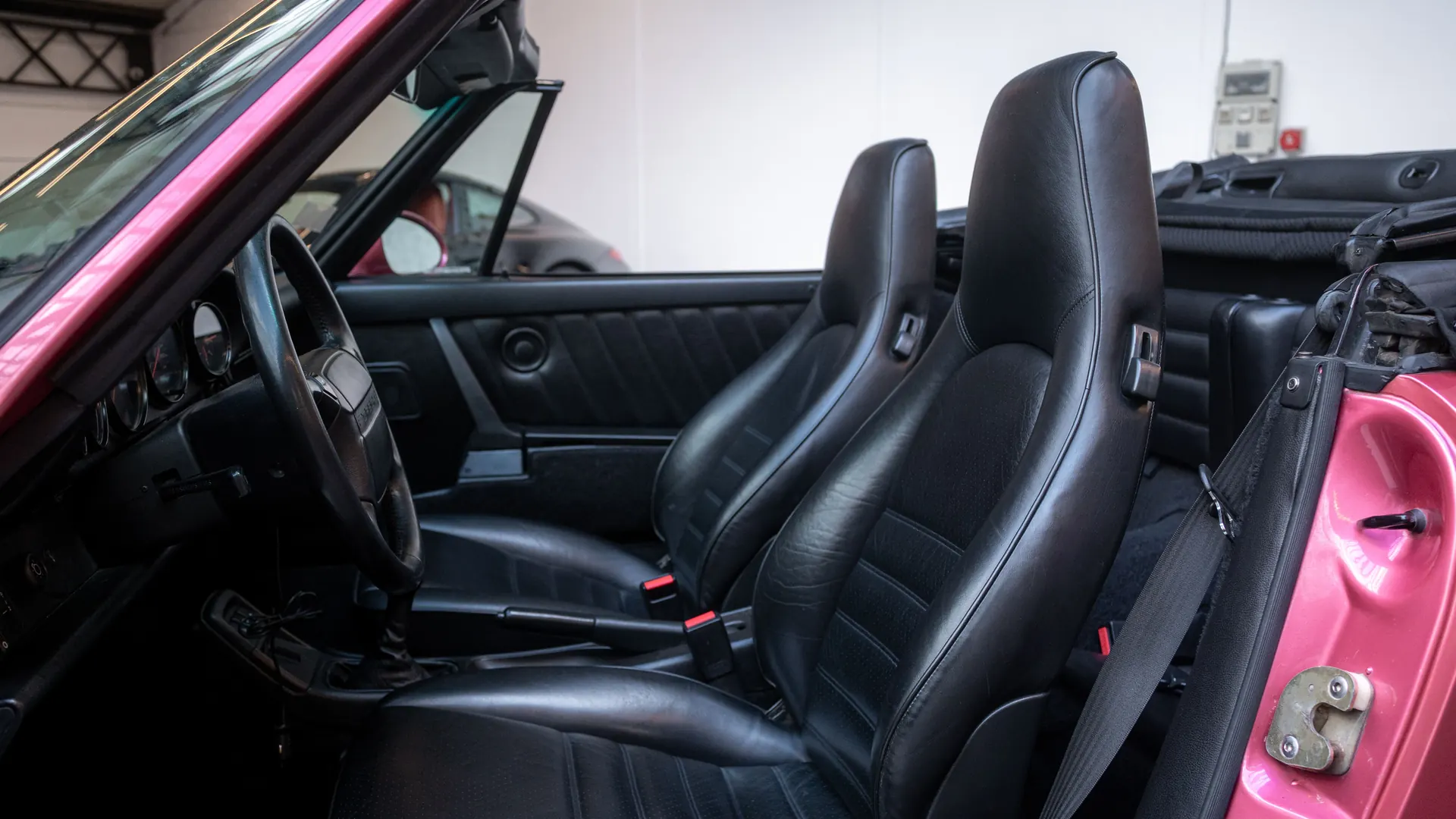Porsche 911 — photo 12