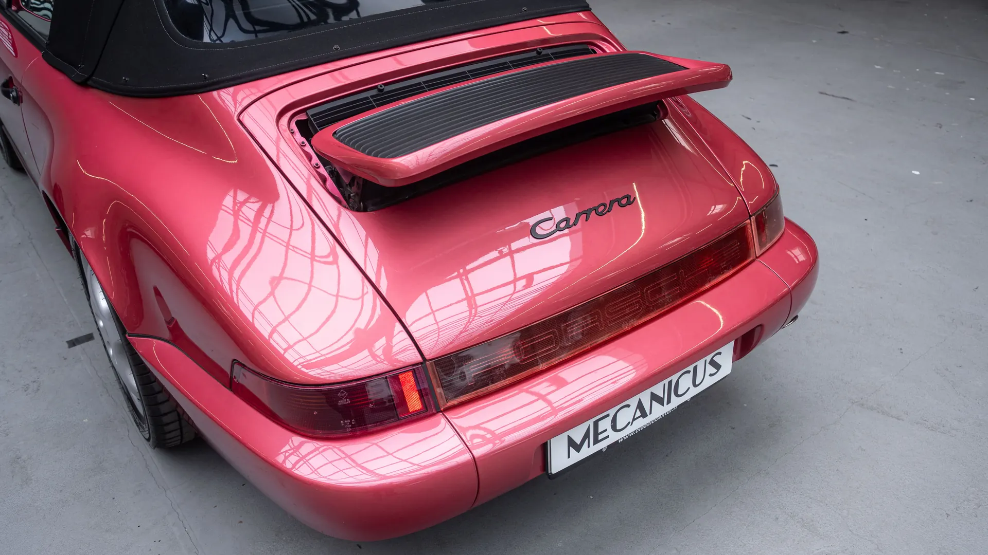 Porsche 911 — photo 35