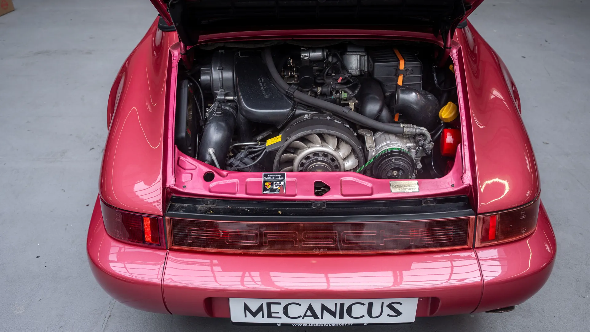 Porsche 911 — photo 36