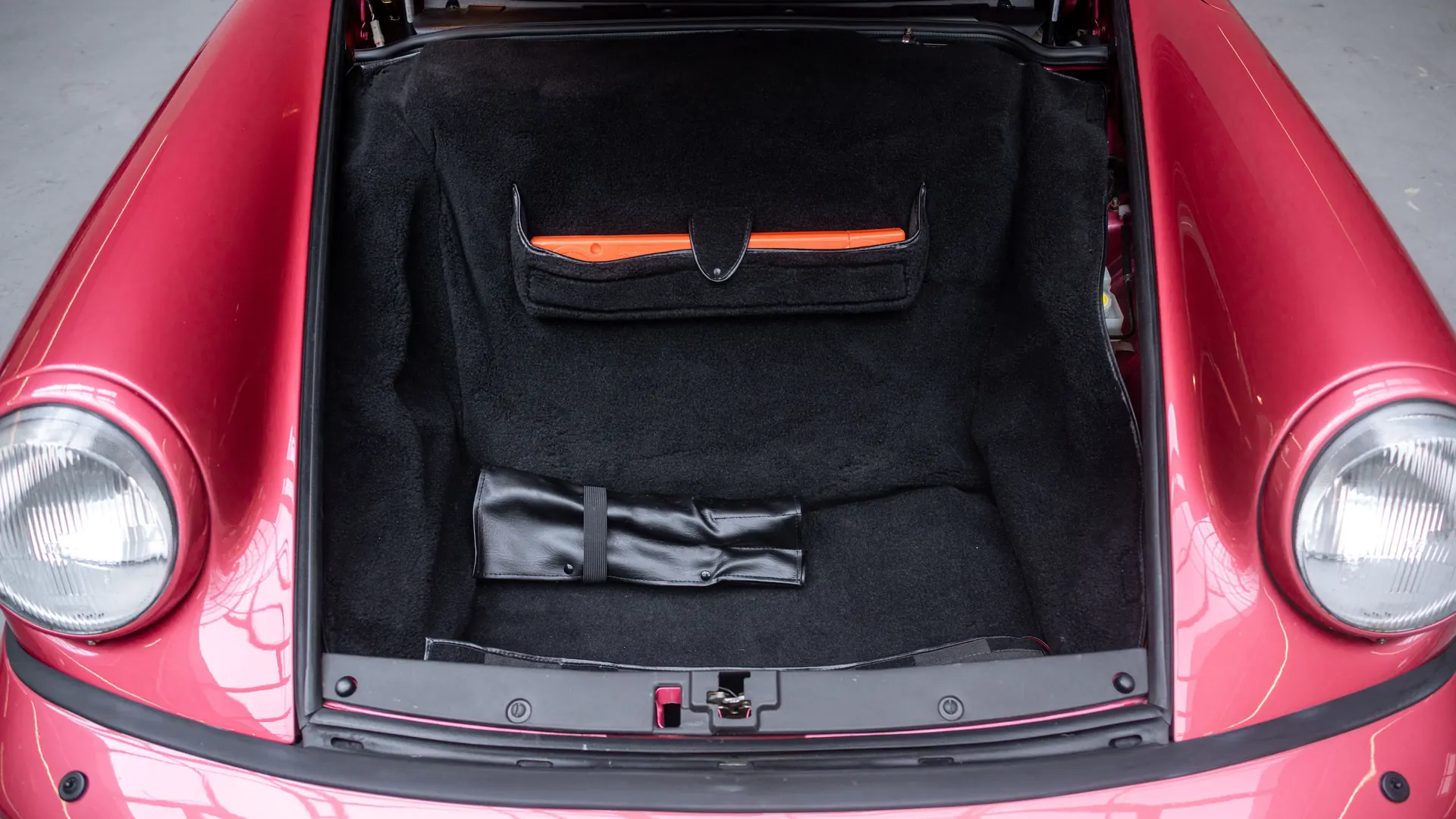 Porsche 911 — photo 32