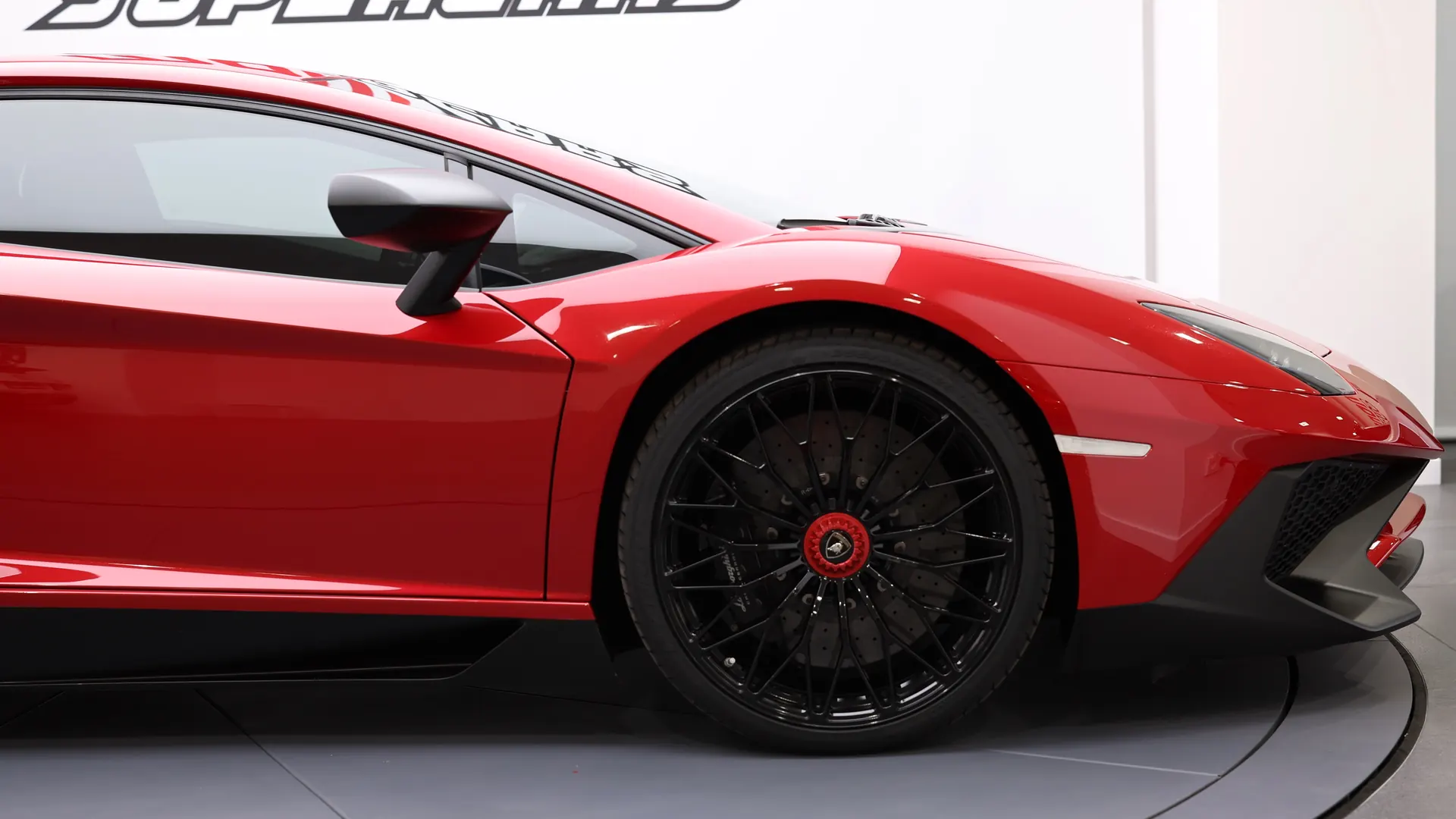 Lamborghini Aventador SV — photo 48