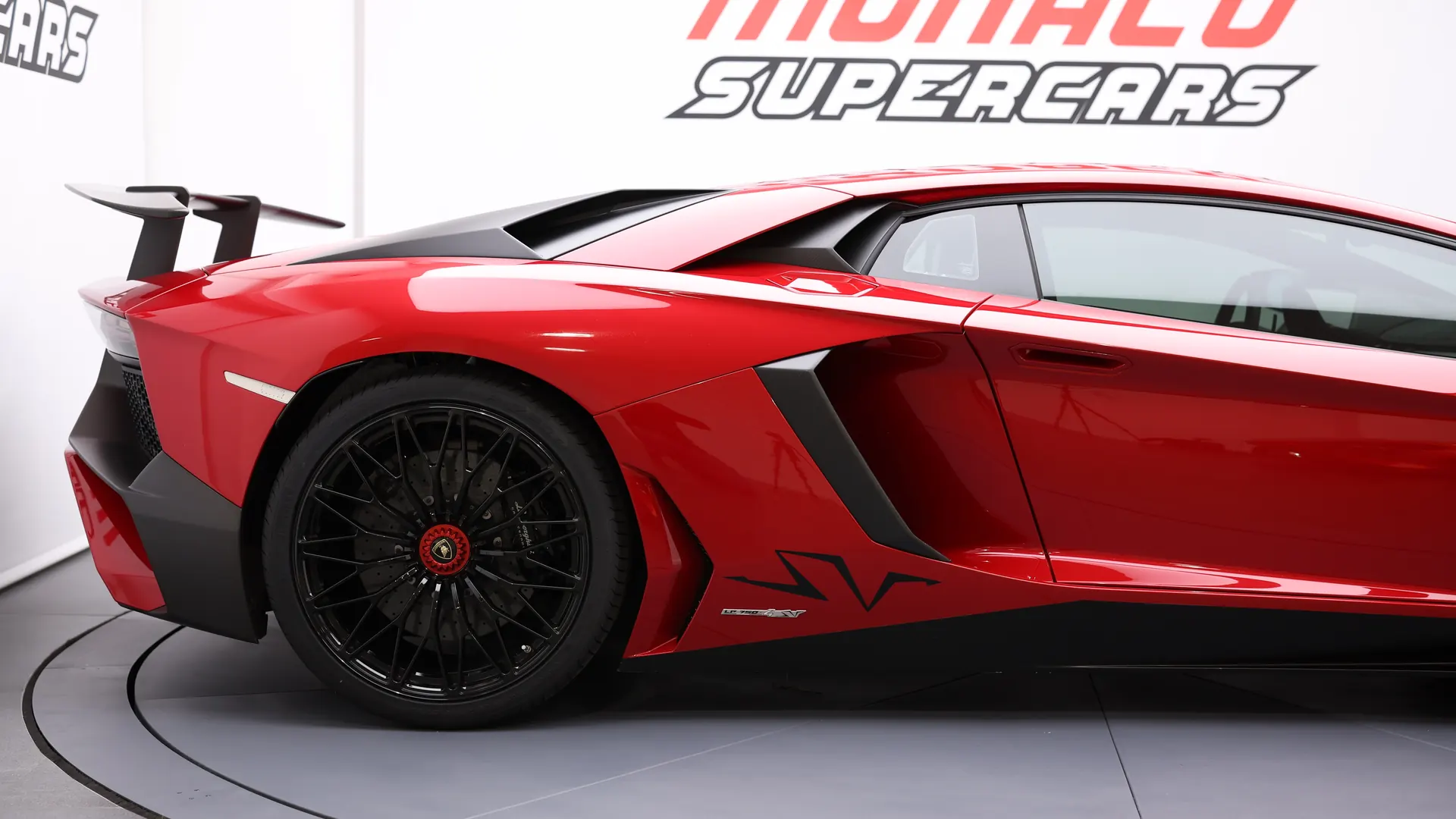 Lamborghini Aventador SV — photo 7