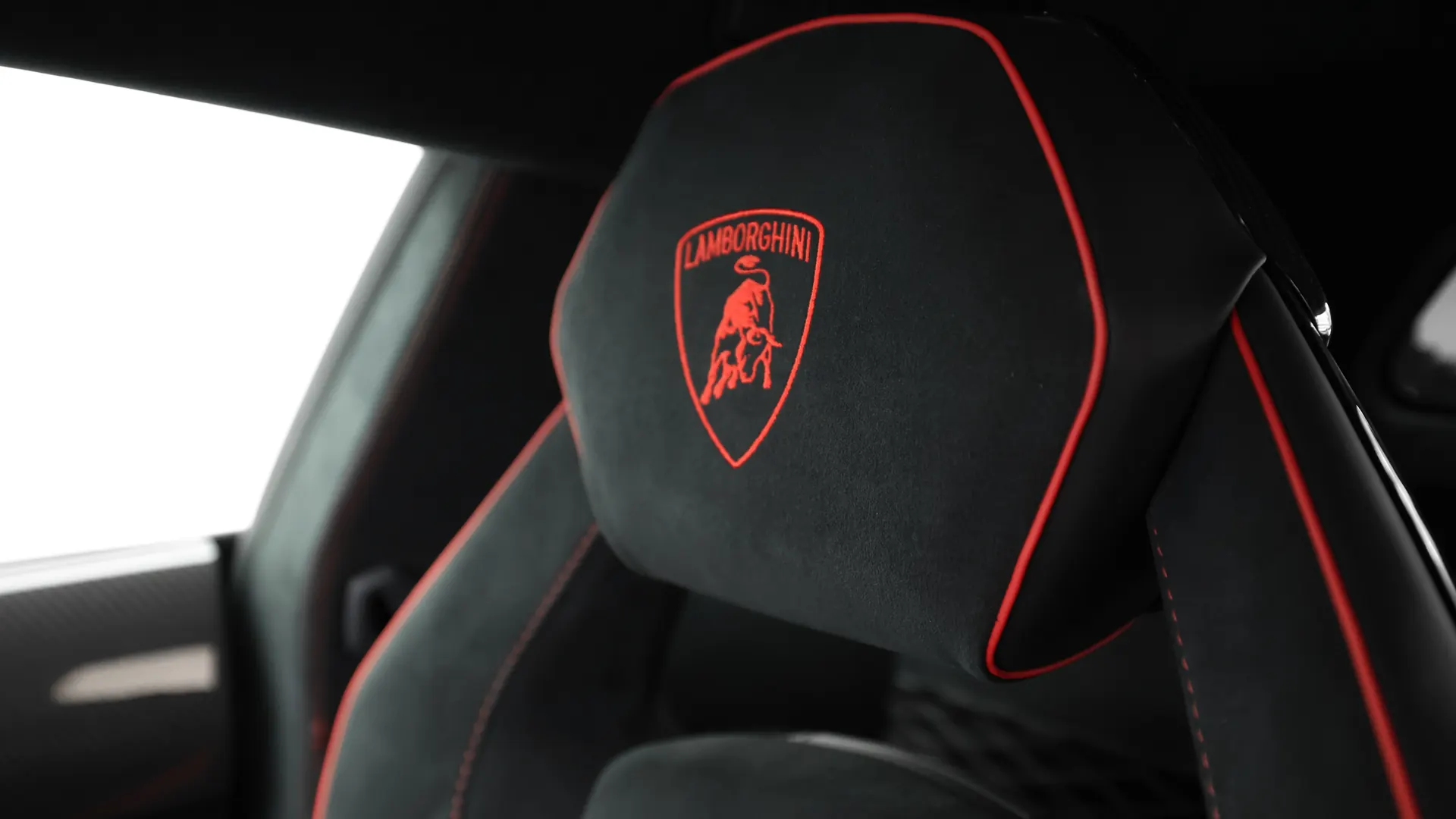 Lamborghini Aventador SV — photo 45