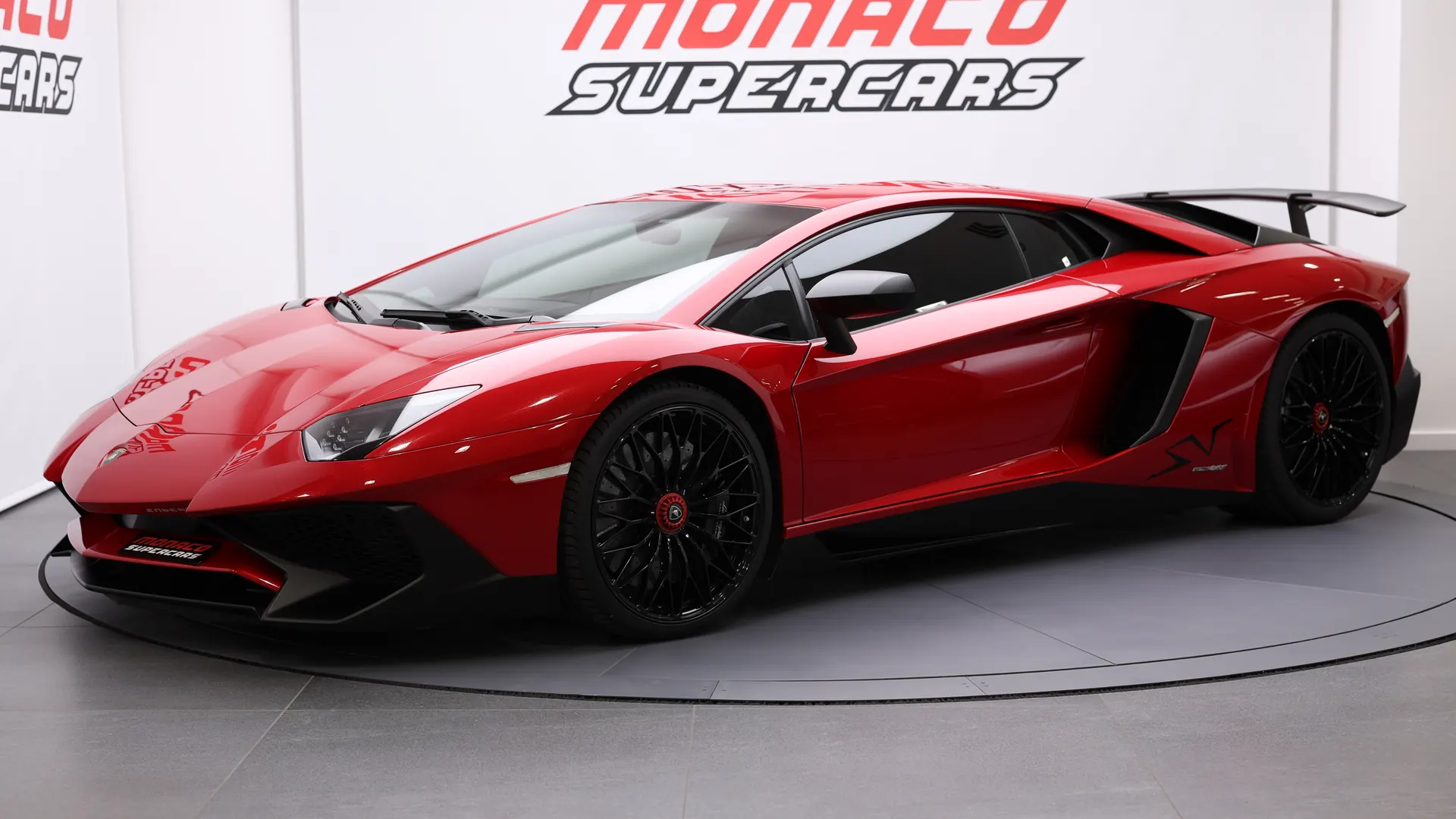 Lamborghini Aventador SV — photo 32
