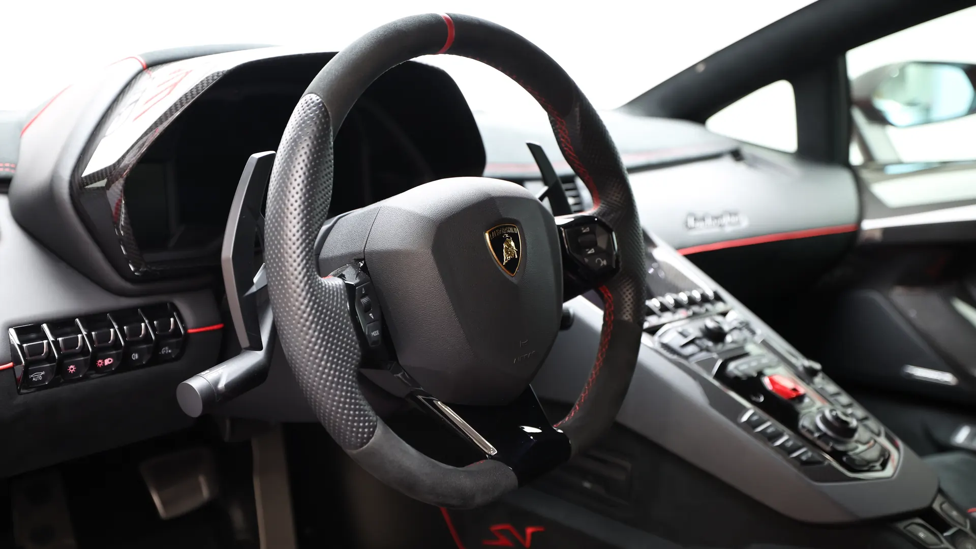 Lamborghini Aventador SV — photo 50