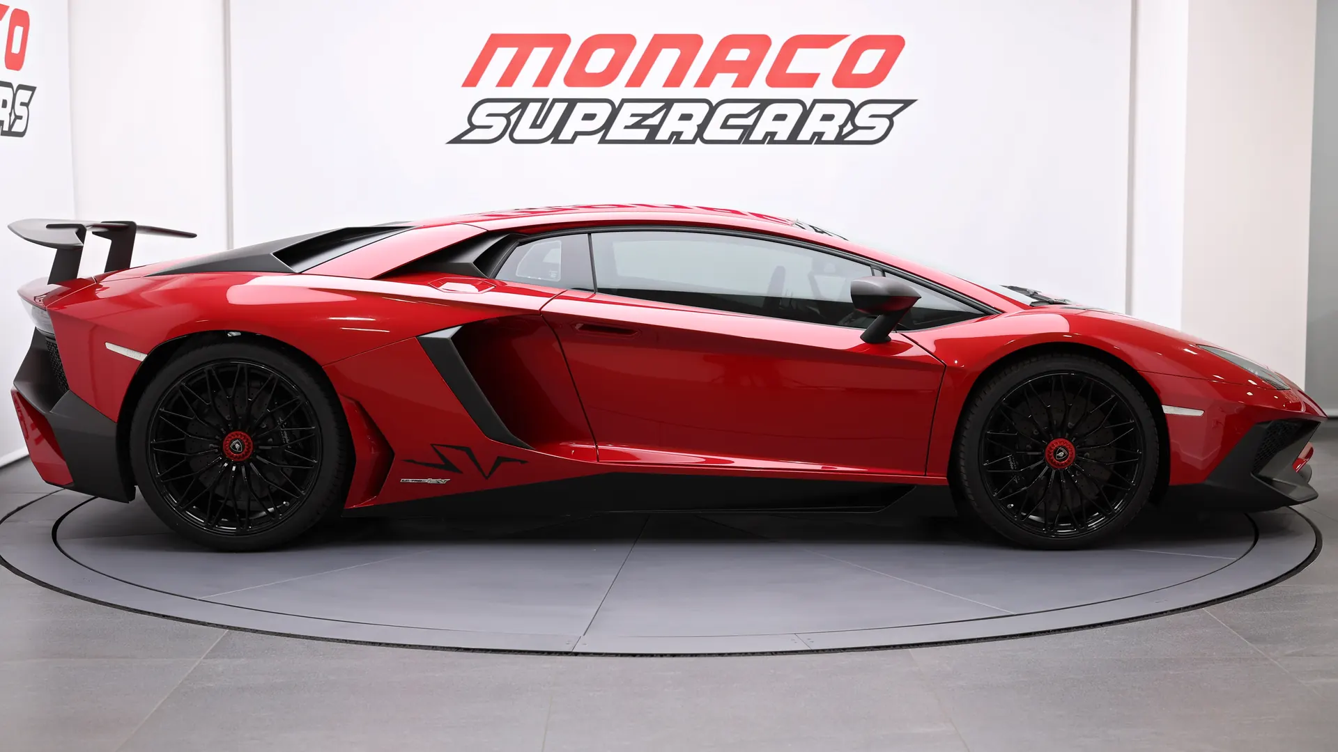 Lamborghini Aventador SV — photo 36