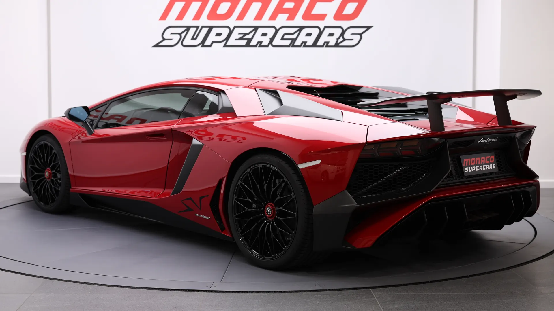 Lamborghini Aventador SV — photo 13