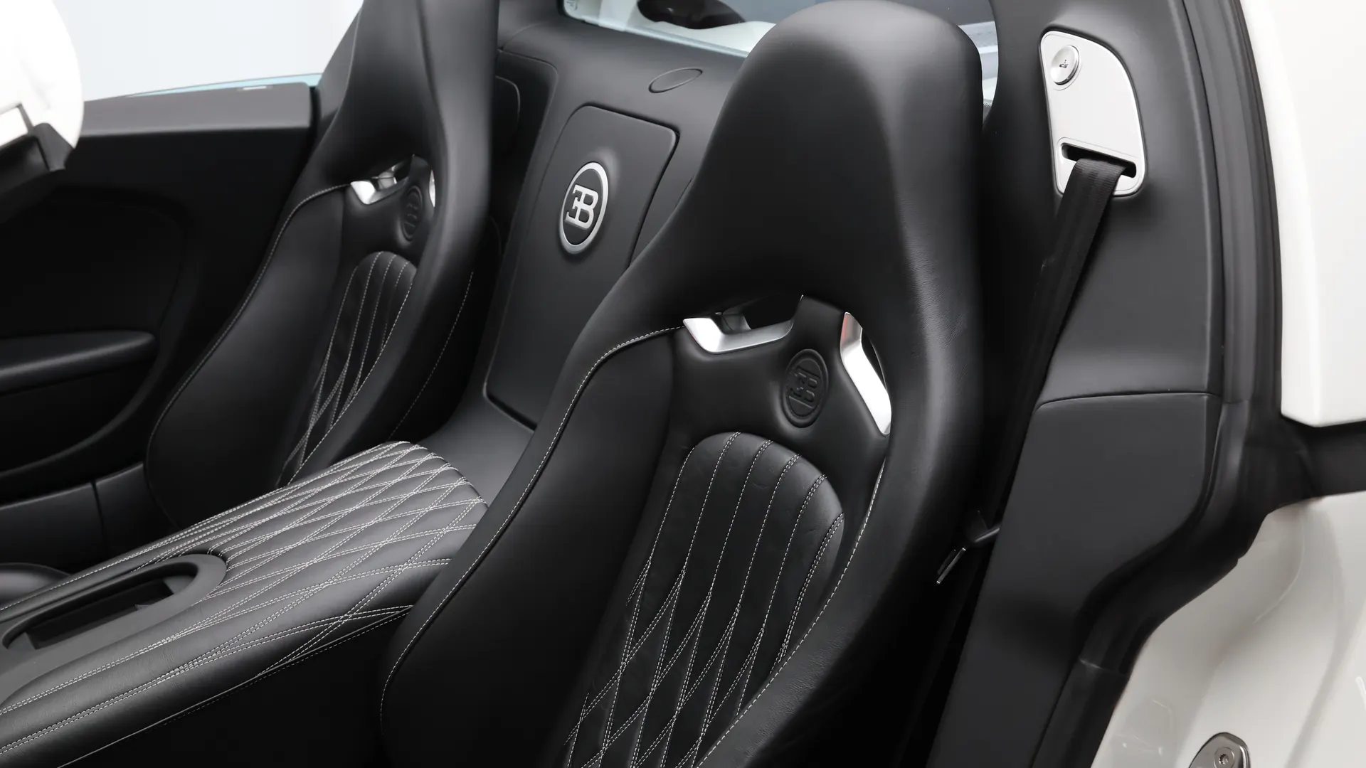 Bugatti Veyron Grand Sport — photo 20