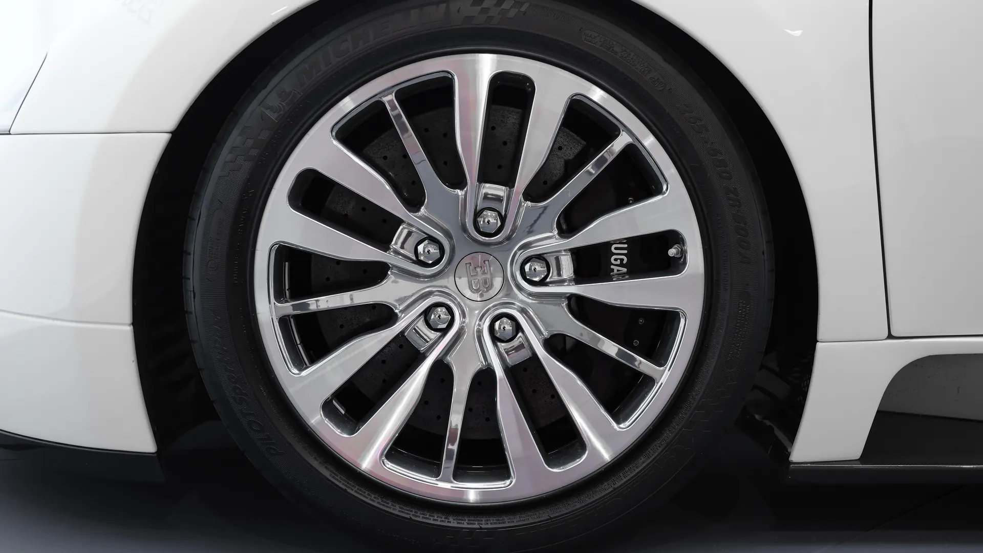 Bugatti Veyron Grand Sport — photo 10