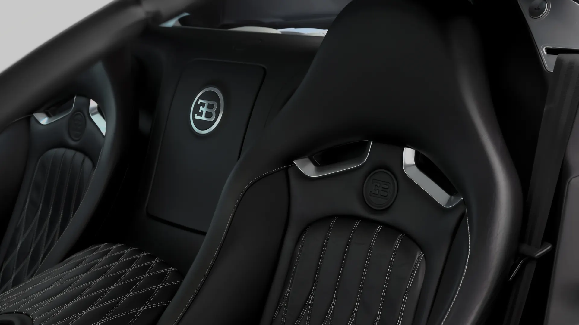 Bugatti Veyron Grand Sport — photo 19