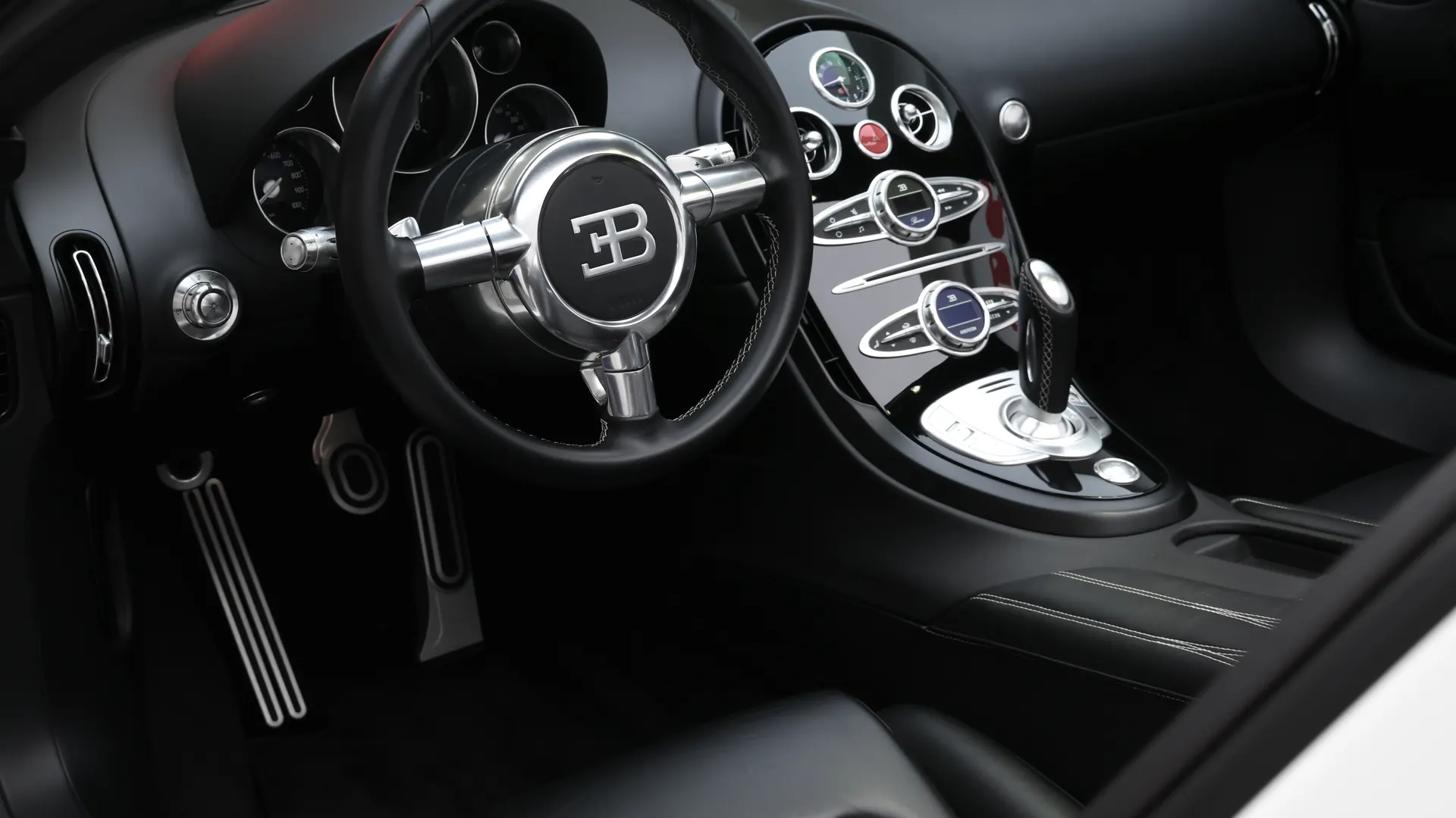Bugatti Veyron Grand Sport — photo 9