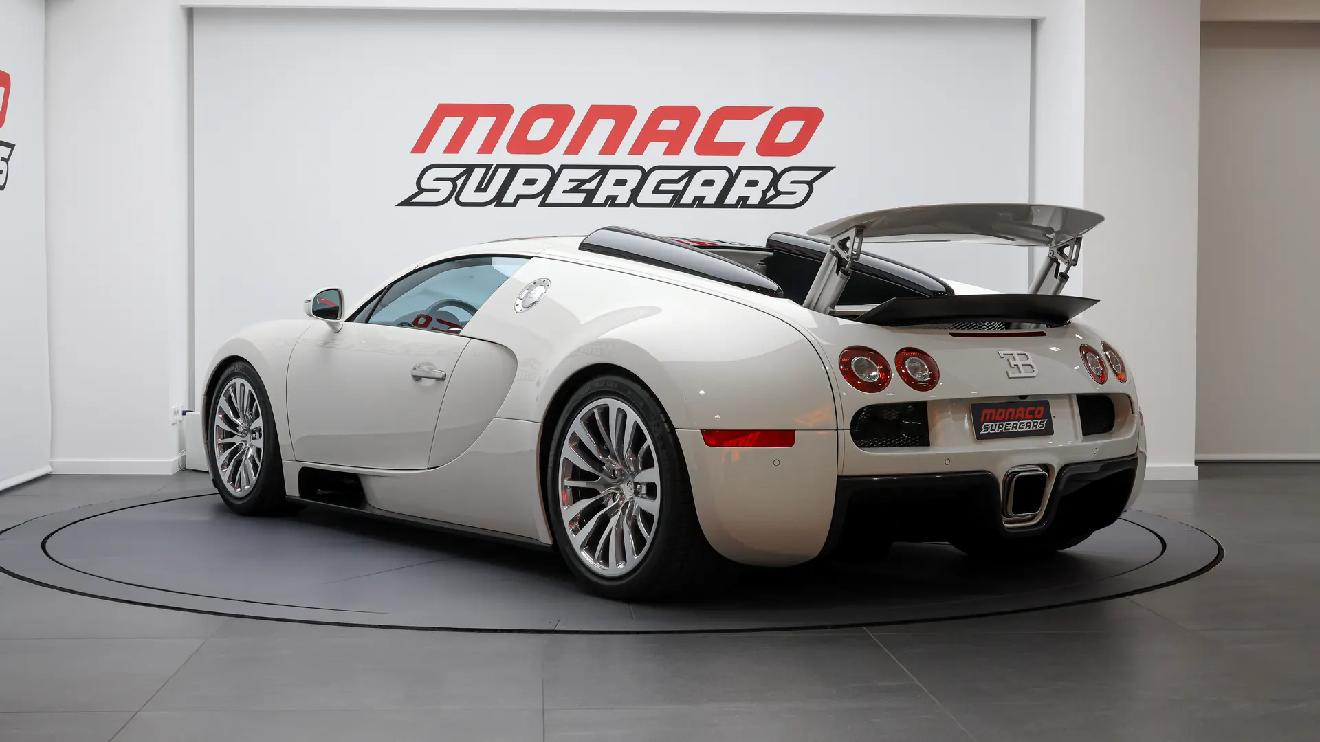 Bugatti Veyron Grand Sport — photo 4