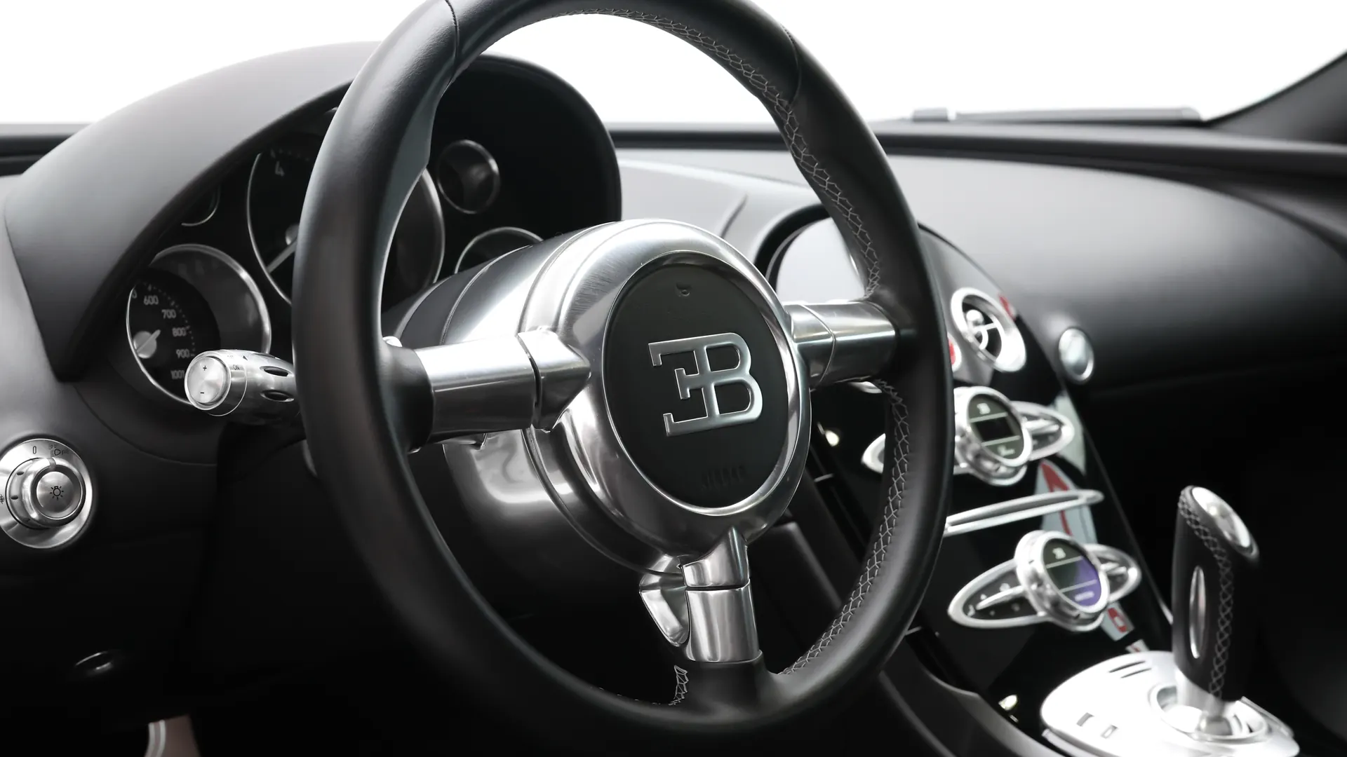 Bugatti Veyron Grand Sport — photo 22