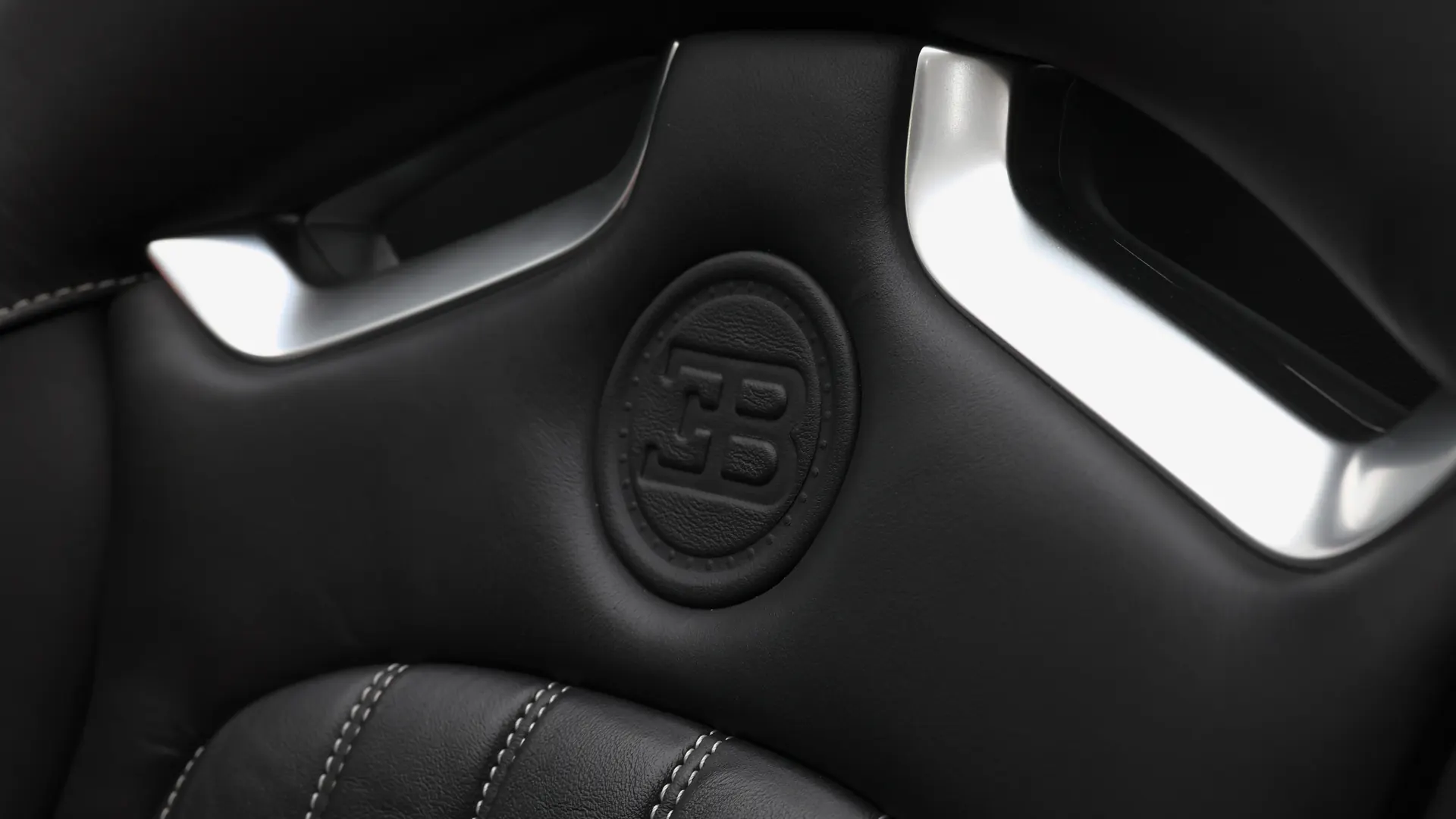 Bugatti Veyron Grand Sport — photo 11