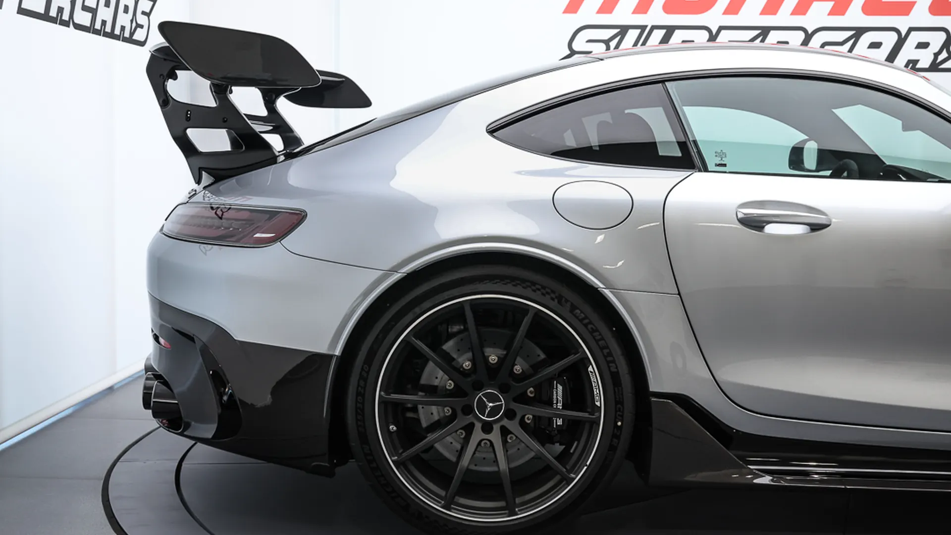 Mercedes AMG GT Black Series — photo 9
