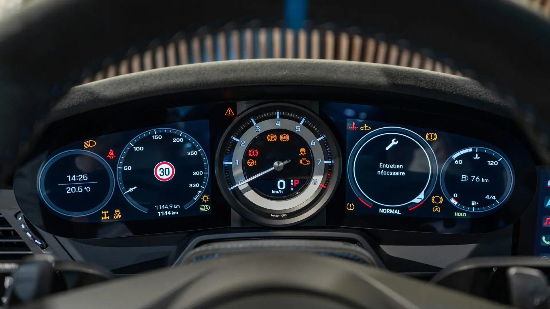Porsche 911 — photo 29