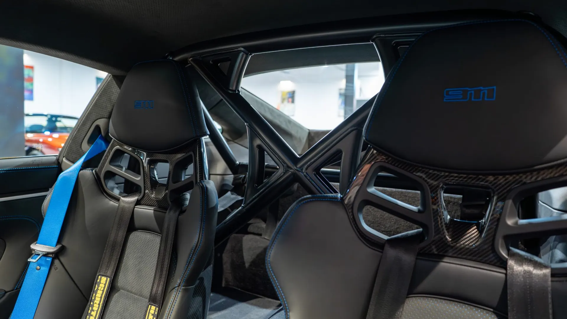 Porsche 911 — photo 35