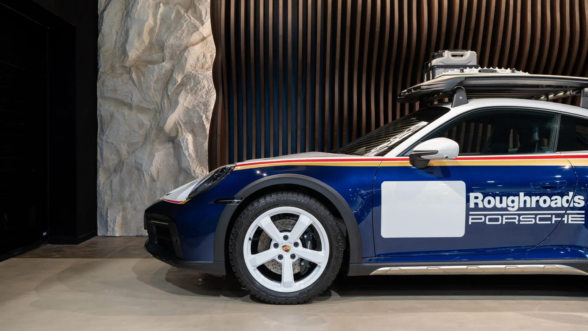 Porsche 911 — photo 39