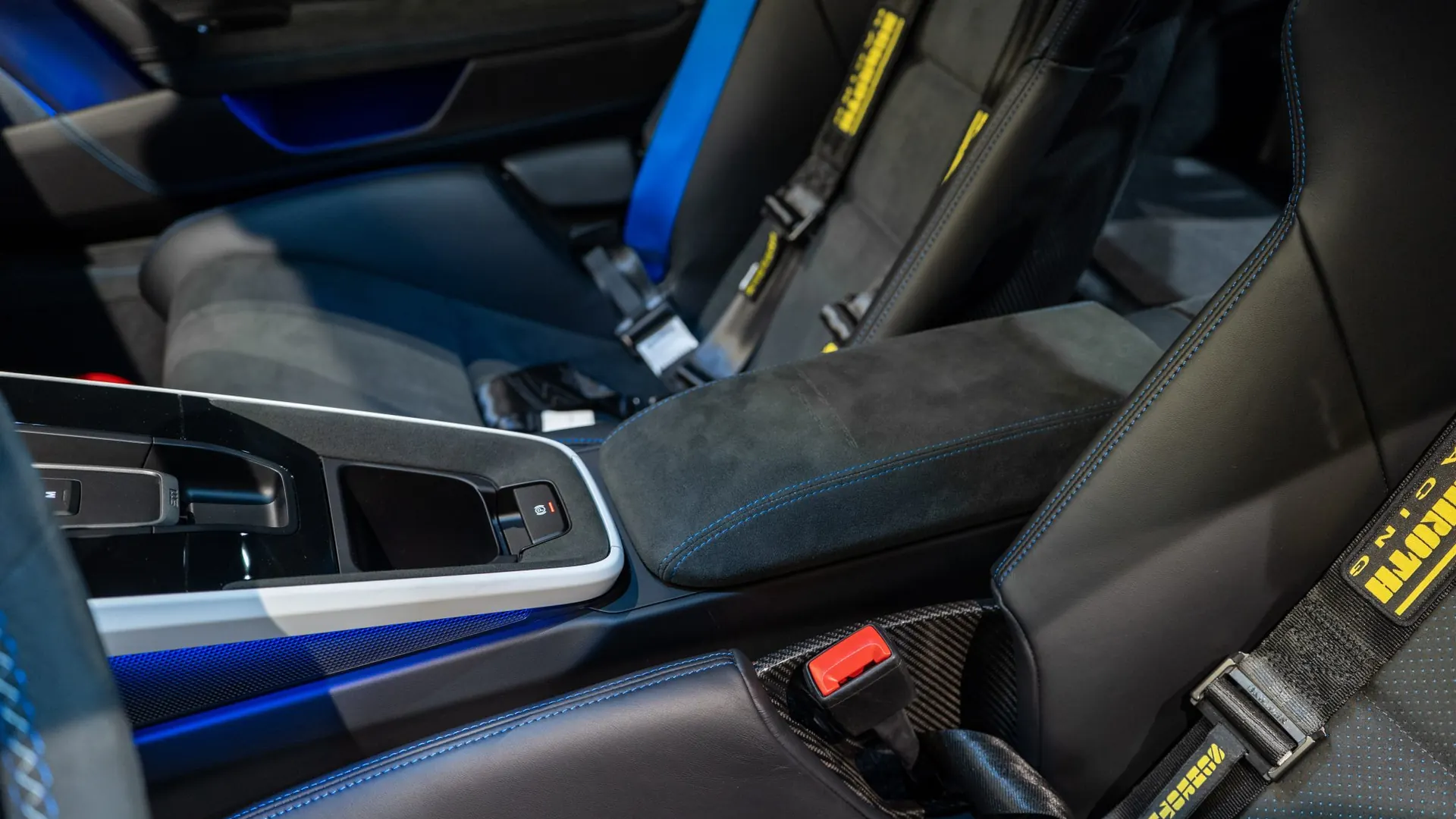 Porsche 911 — photo 33