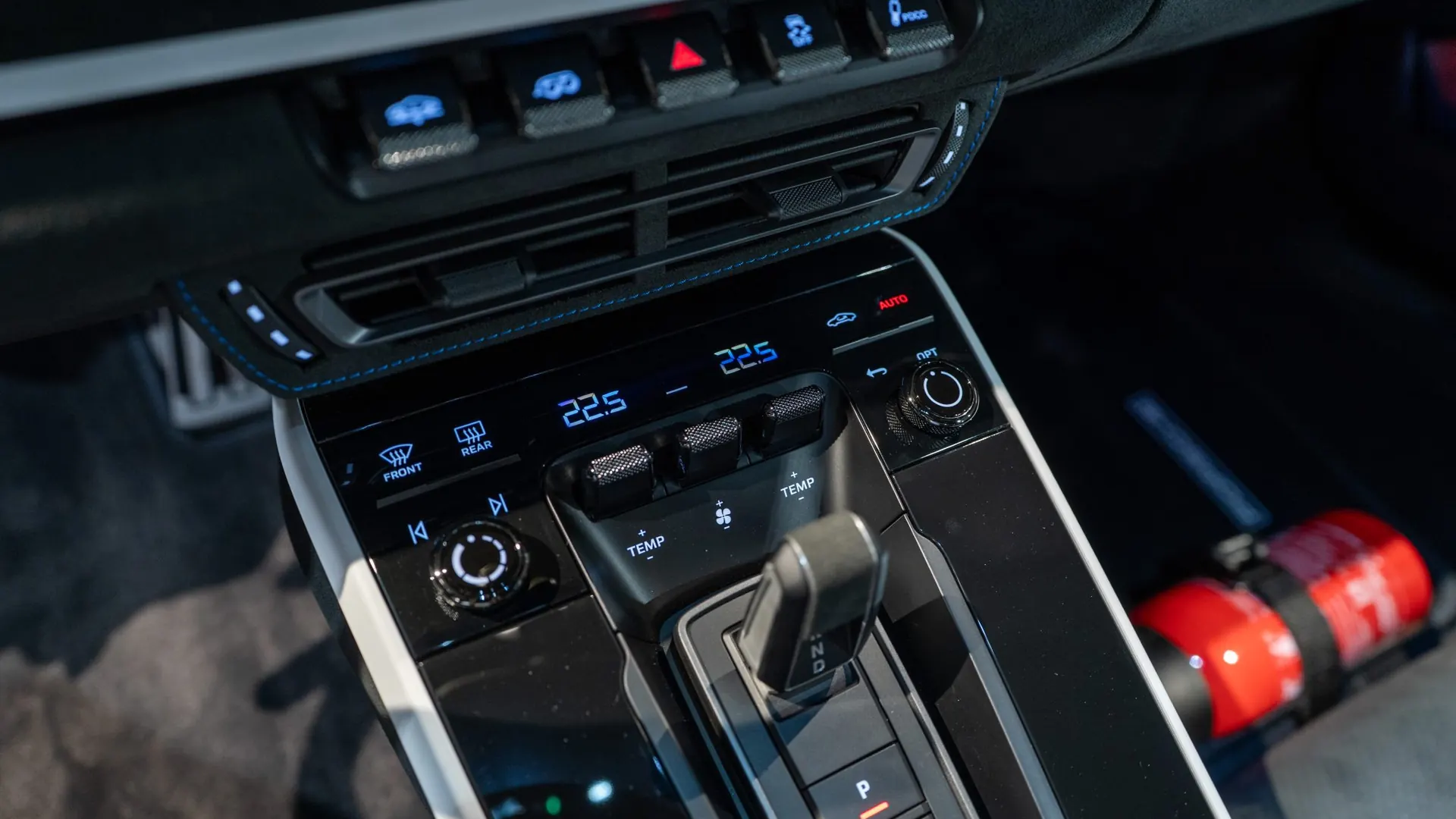 Porsche 911 — photo 22