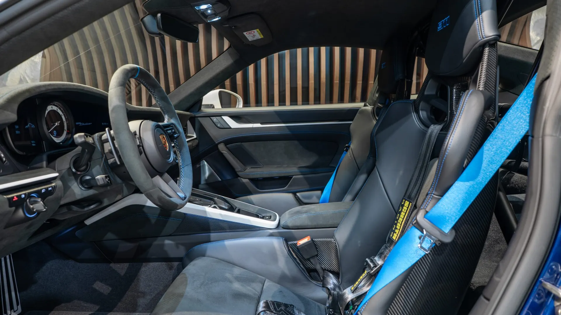 Porsche 911 — photo 9